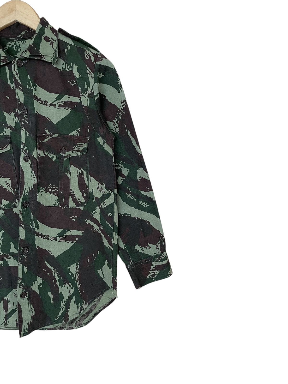 Vintage Vintage Military Camouflage Shirt 1980s Size US M / EU 48-50 / 2 - 4 Thumbnail