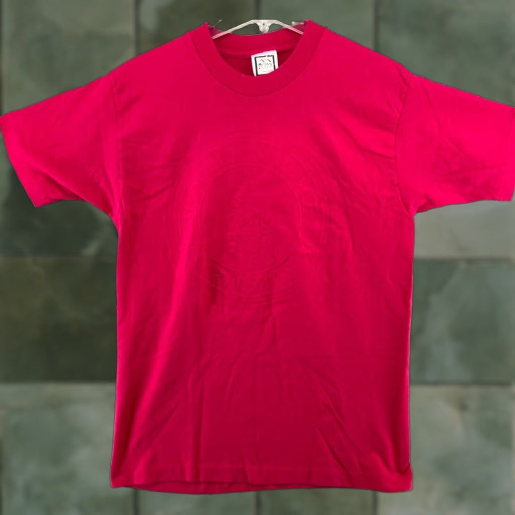 Vintage VINTAGE? Boss Textiles Mens TShirt Medium Red Embossed Middleton Place Charleston Size US M / EU 48-50 / 2 - 1 Thumbnail