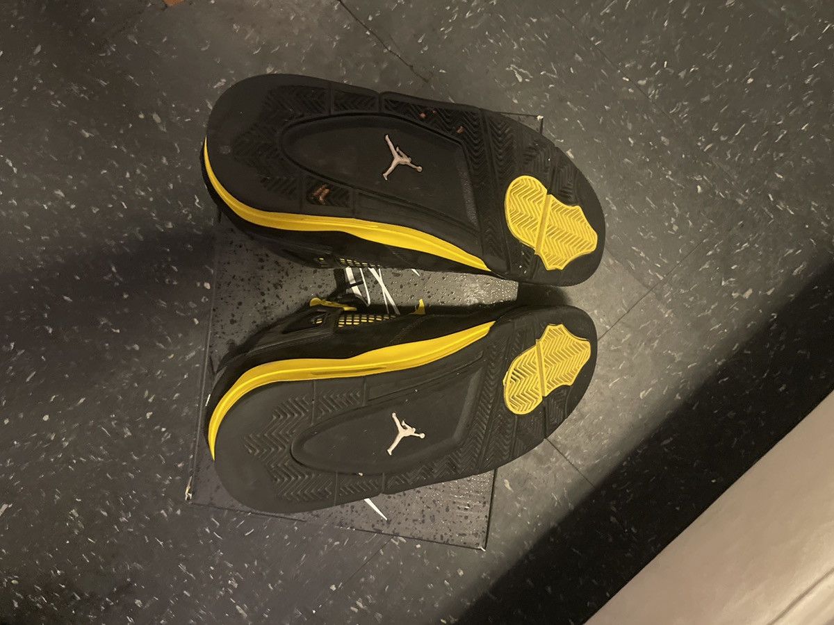 Jordan Brand Jordan 4 thunder Size US 10.5 / EU 43-44 - 4 Thumbnail