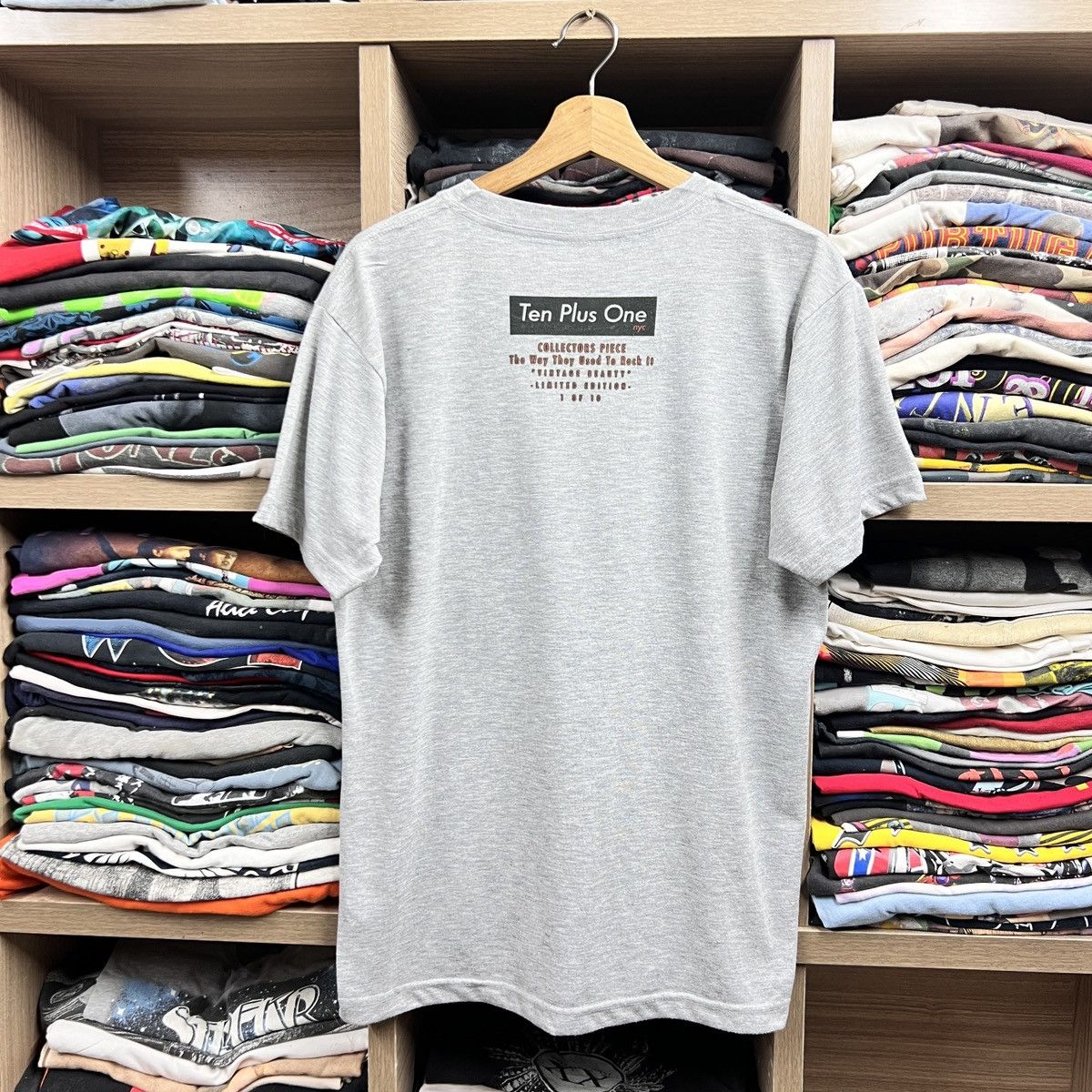 Vintage VTG BEAUTY NYC COLLECTORS PIECE TEE! Size US M / EU 48-50 / 2 - 4 Thumbnail