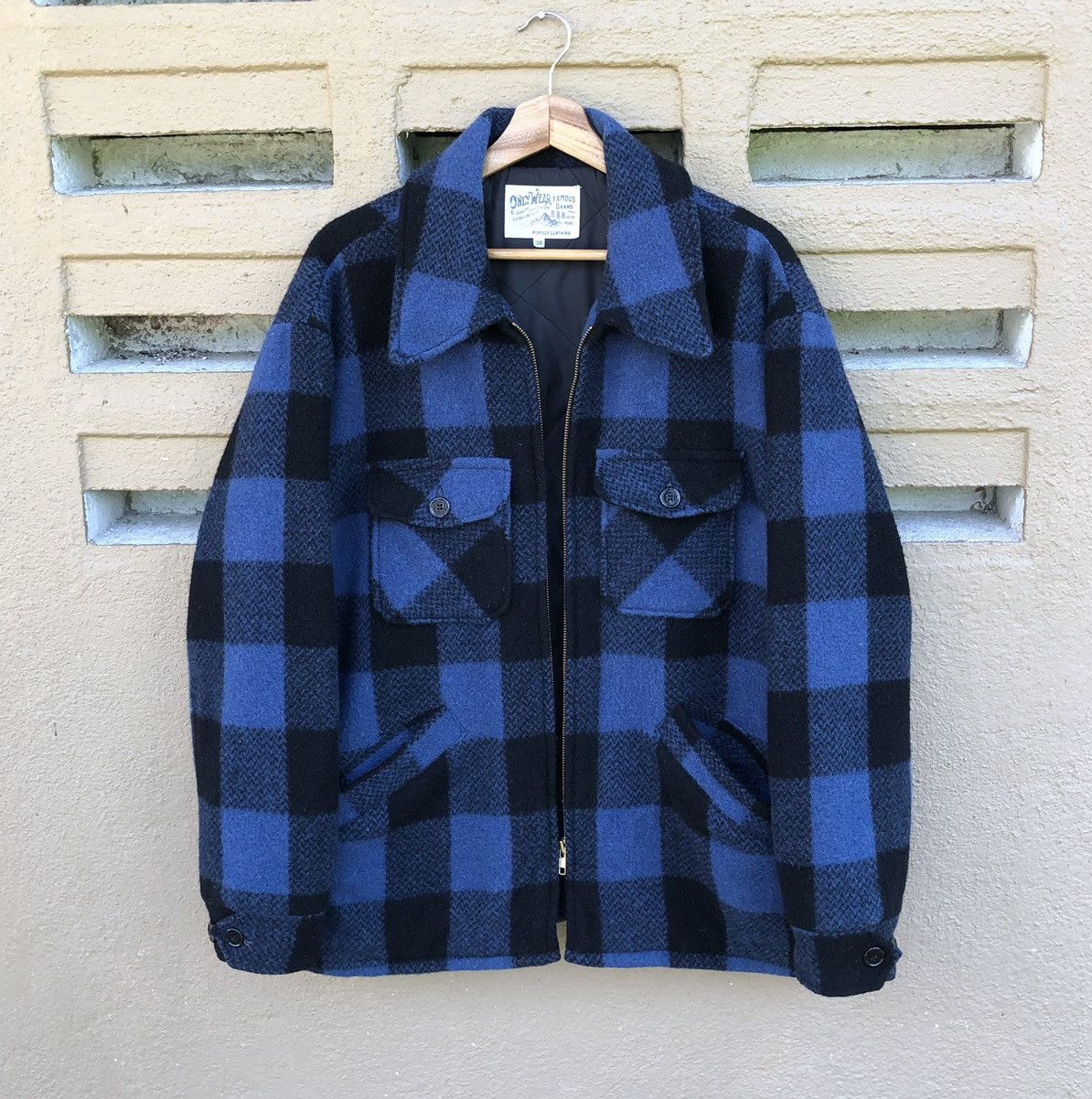 Flannel Vintage Only Wear Famous Brand B.B.H Plain Wool Jacket Size US L / EU 52-54 / 3 - 1 Thumbnail