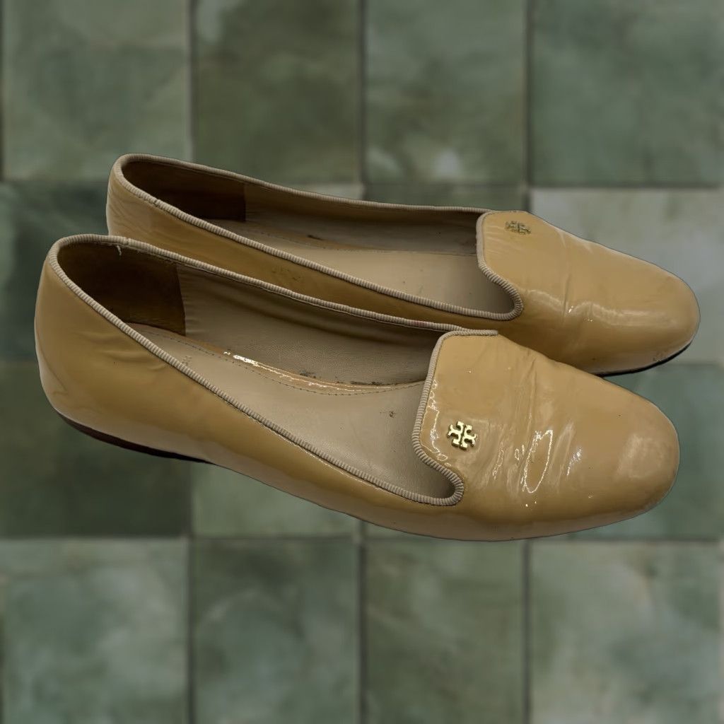 Tory Burch VINTAGE Tory Burch Loafers Women's 8M Beige Patent Leather Slip-On Flats Size US 8 / IT 38 - 1 Thumbnail