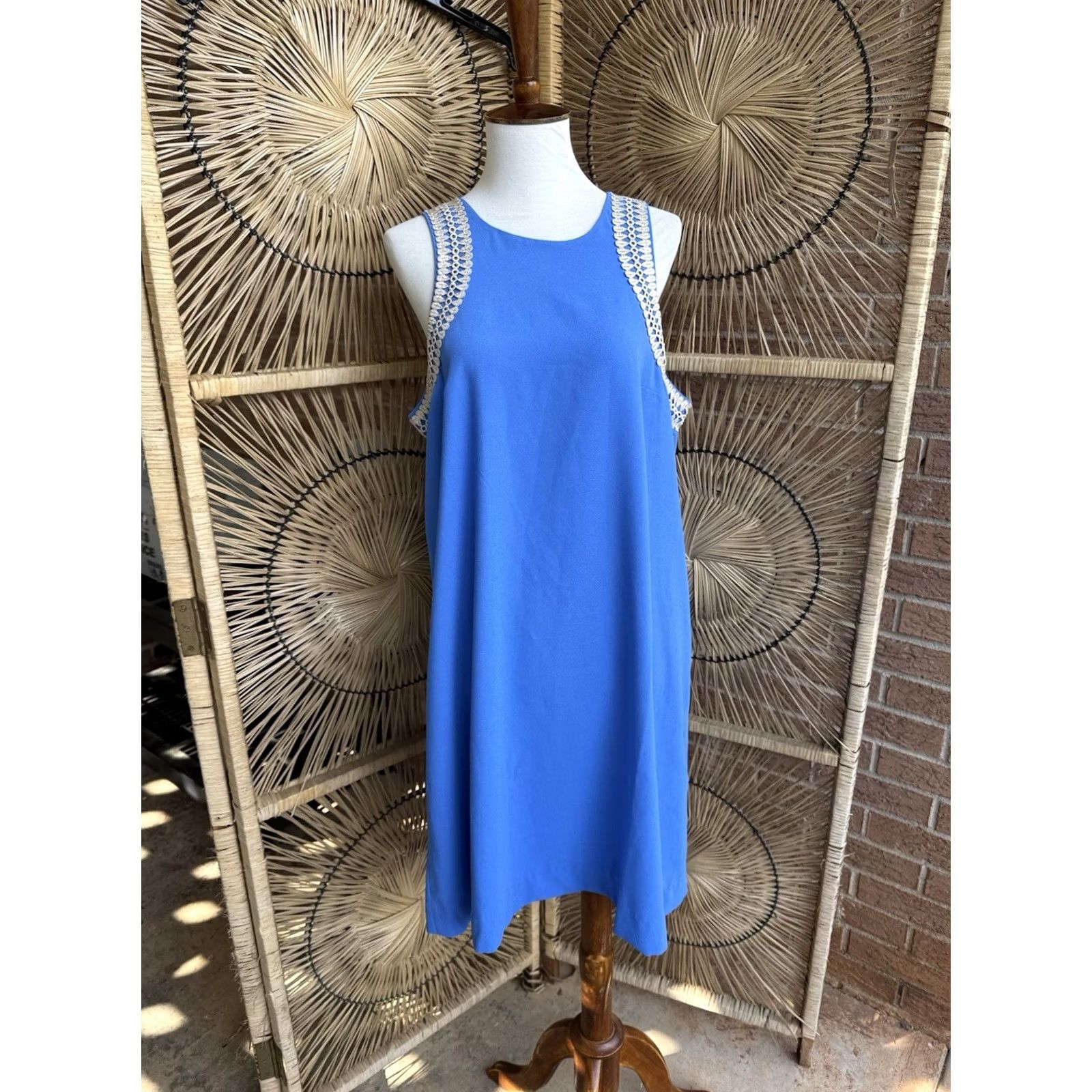 Lilly Pulitzer Lilly Pulitzer Amayah Soft Shift Dress Blue Tang Womens Dress 10 Blue Sleeveless Short Polyester 198 Size L / US 10 / IT 46 - 2 Thumbnail