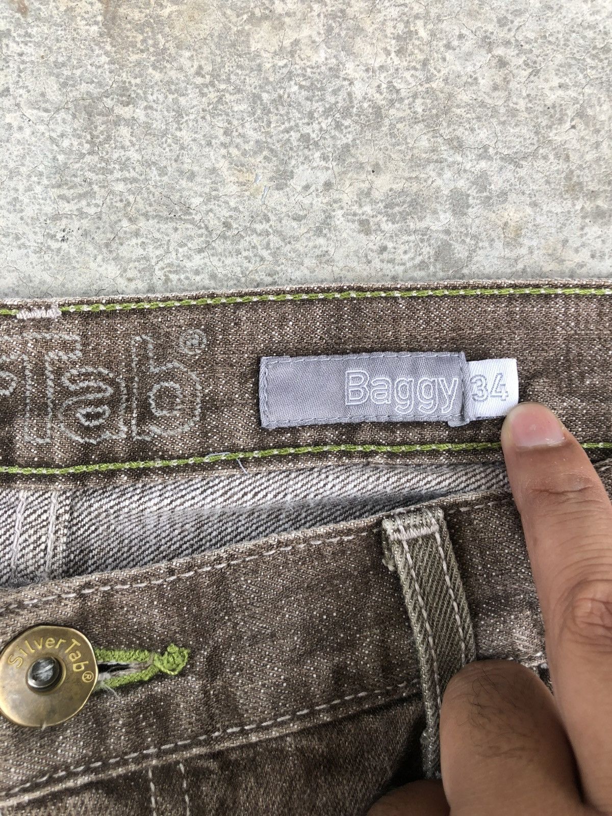 Levi's Baggy Levi’s Silvertab Distressed Jeans Size US 35 - 18 Thumbnail