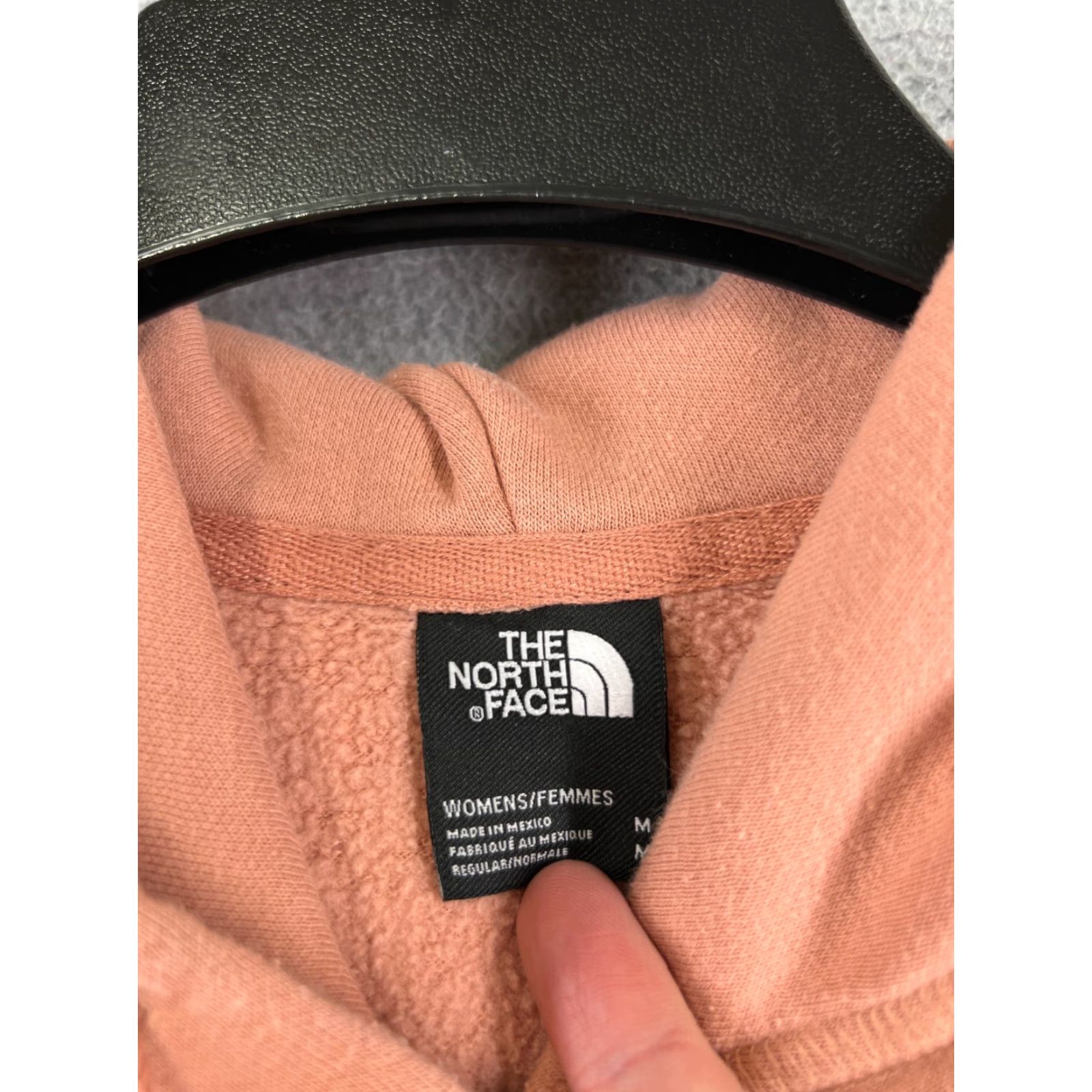 The North Face The North Face Hoodie Womens M Orange Pullover Pocket Logo Crew Neck Cotton Blend 34in Chest Athletic Activewear Mens Ladies 90s Size M / US 6-8 / IT 42-44 - 7 Thumbnail