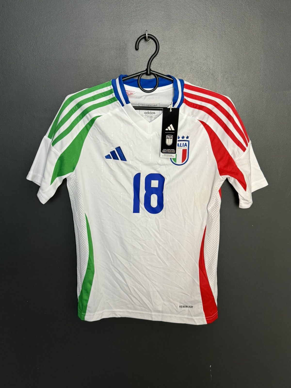Adidas KIDS New Italy 2024 Away Barella Football Jersey T-Shirt Size US XS / EU 42 / 0 - 2 Thumbnail
