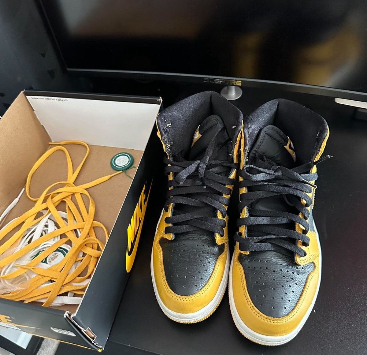 Jordan Brand × Nike Jordan One “Pollen” Size US 8.5 / EU 41-42 - 2 Thumbnail