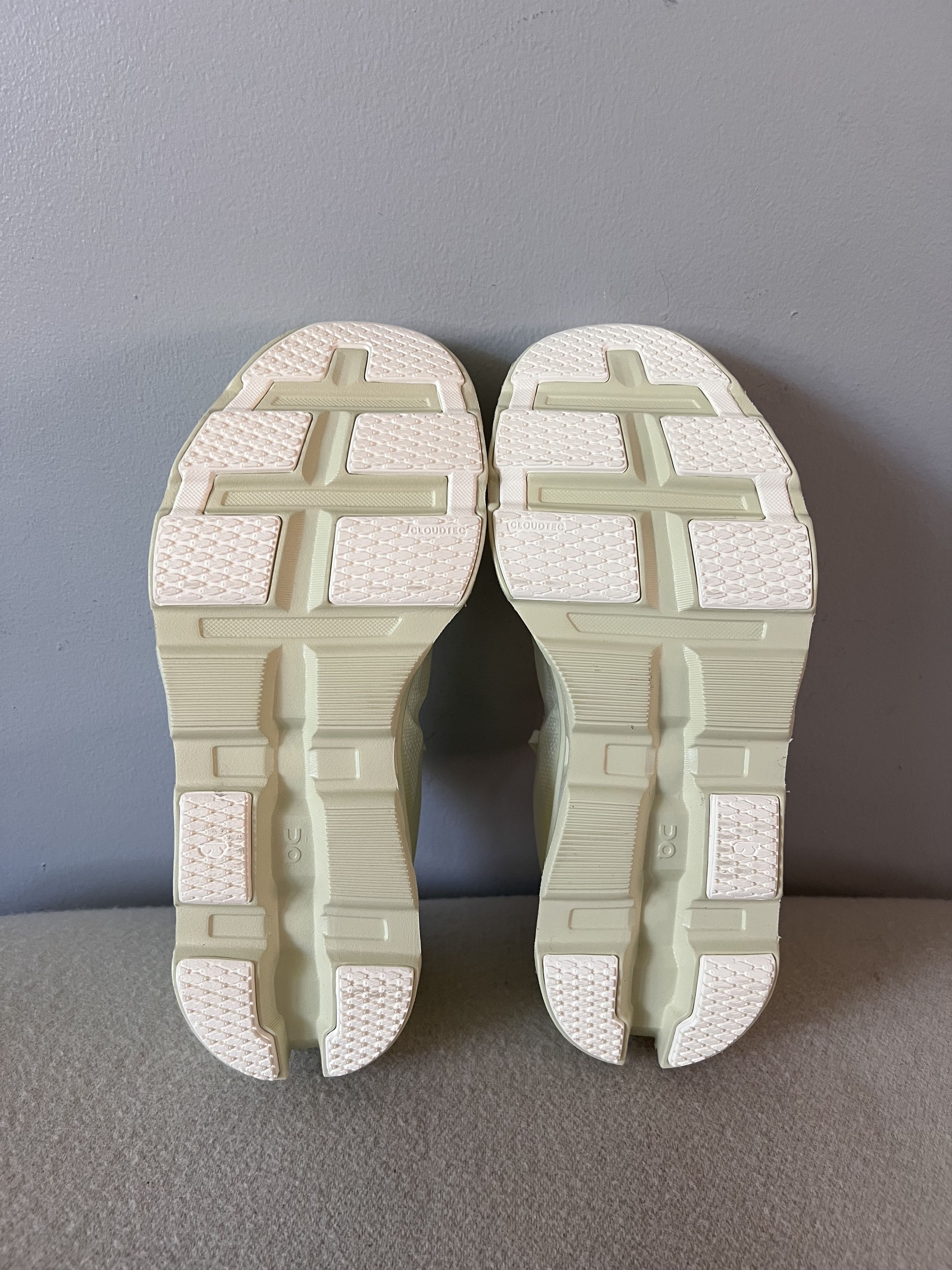 On × POST ARCHIVE FACTION (PAF) Post Archive Faction ON Cloudmonster 2 PAF in Seedling White Size US 8.5 / EU 41-42 - 6 Thumbnail