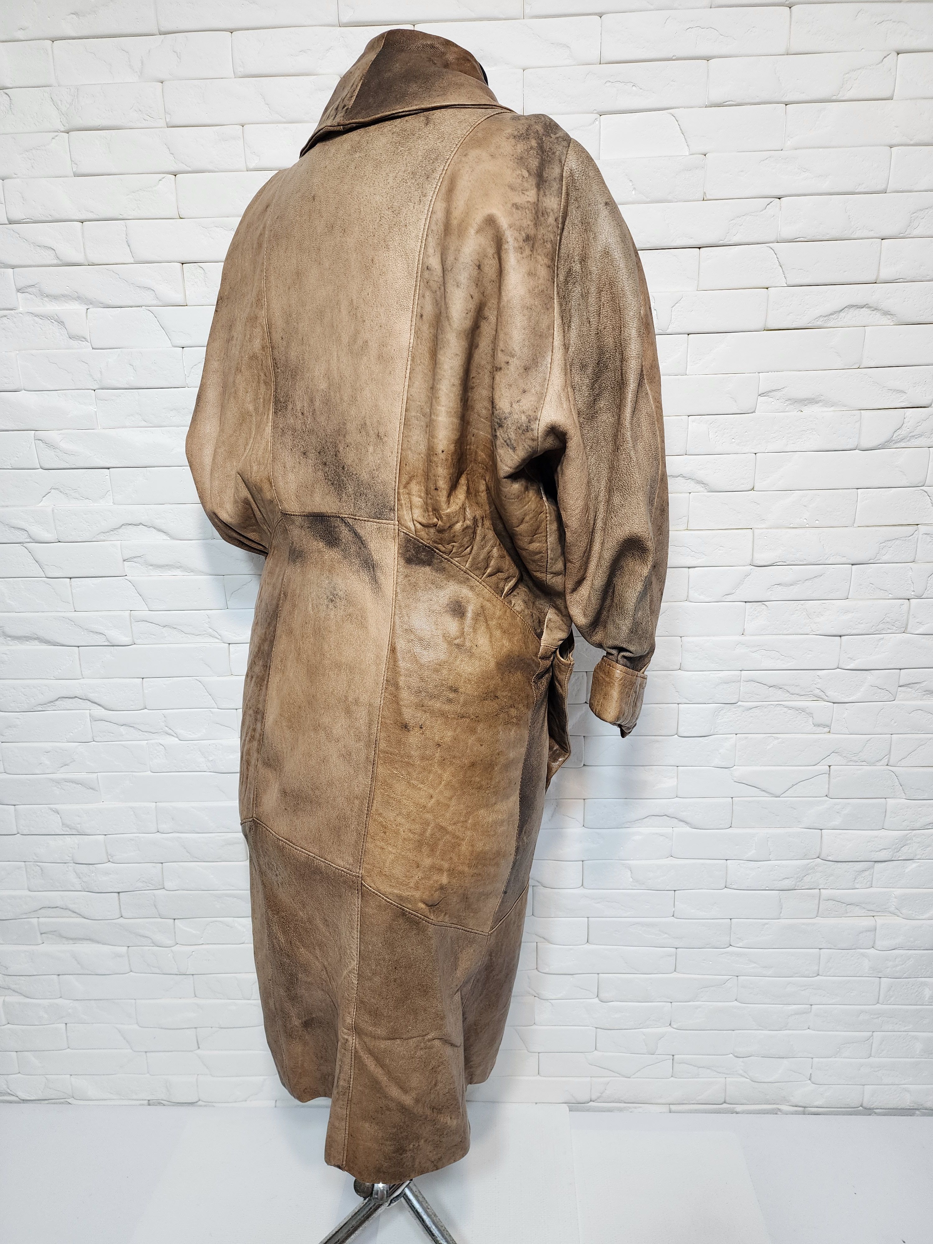 Designer Women brown leather raincoat. Size XXL / US 16-18 / IT 52-54 - 7 Thumbnail