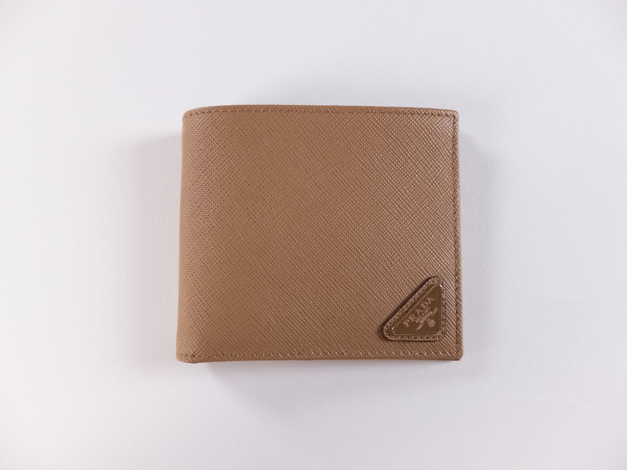 Prada PRADA brown triangle logo Saffiano leather bifold wallet Size ONE SIZE - 1 Thumbnail