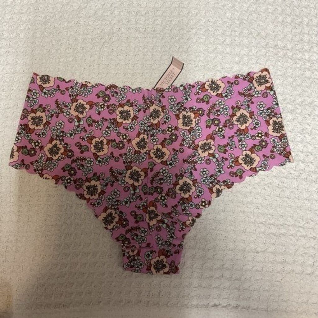 Victoria's Secret NWT Victoria's Secret Cheeky Berry RetroFloral Panty Women L Size ONE SIZE - 6 Thumbnail