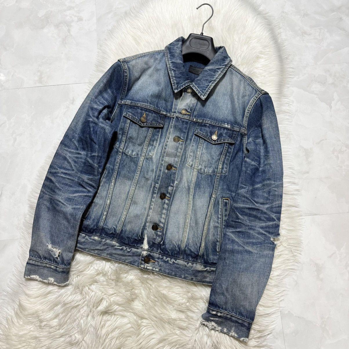 Saint Laurent Paris Saint Laurent Paris Distressed Trucker Denim Jacket Size US L / EU 52-54 / 3 - 5 Thumbnail