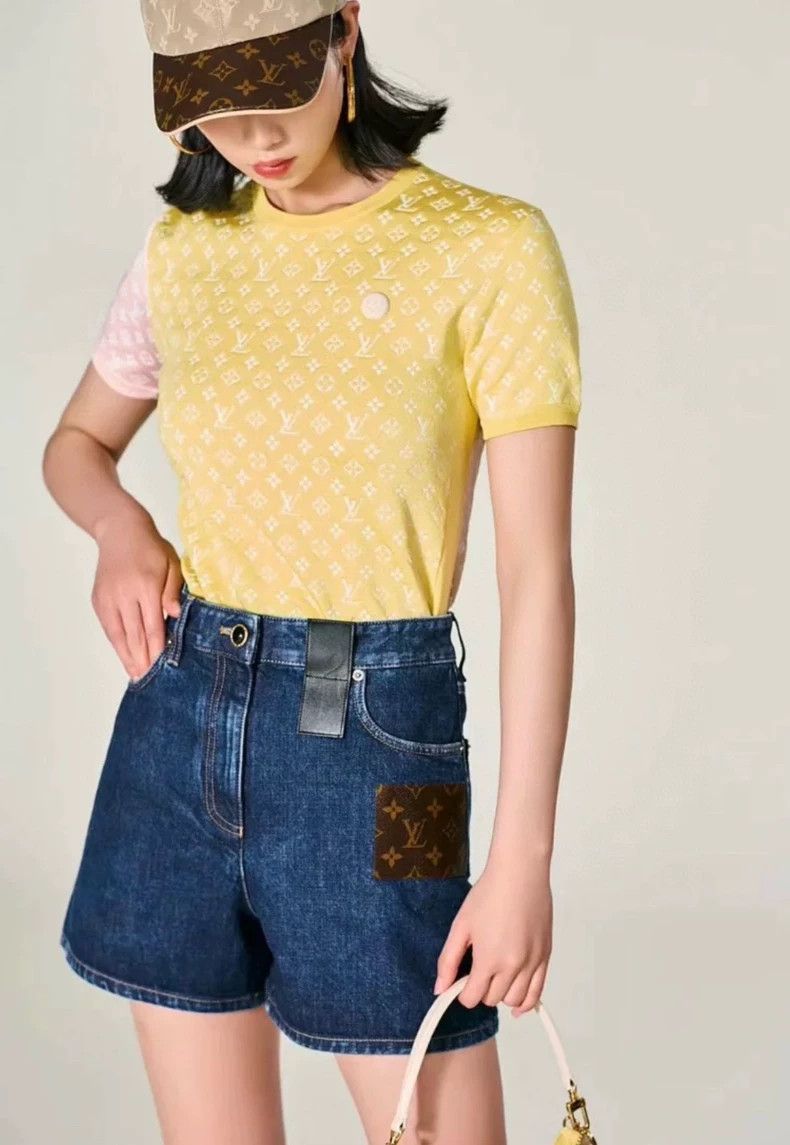 Louis Vuitton Louis Vuitton Colorblock Full Logo Crew Neck Short Sleeve T Size XS / US 0-2 / IT 36-38 - 8 Thumbnail