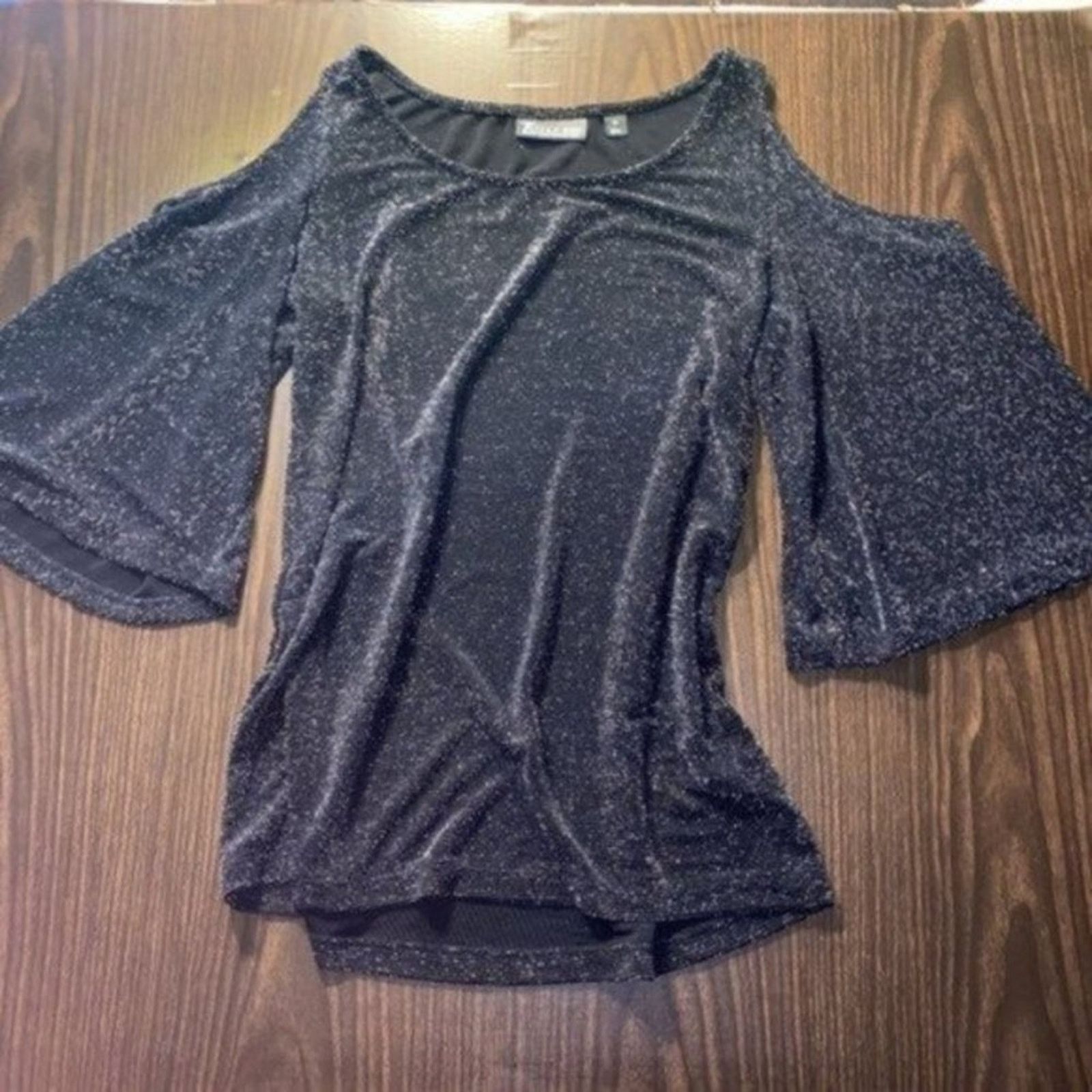 Other 7th Ave NY&C Cold Shoulder Bell Sleeve Metallic Size XS Size XS / US 0-2 / IT 36-38 - 1 Thumbnail
