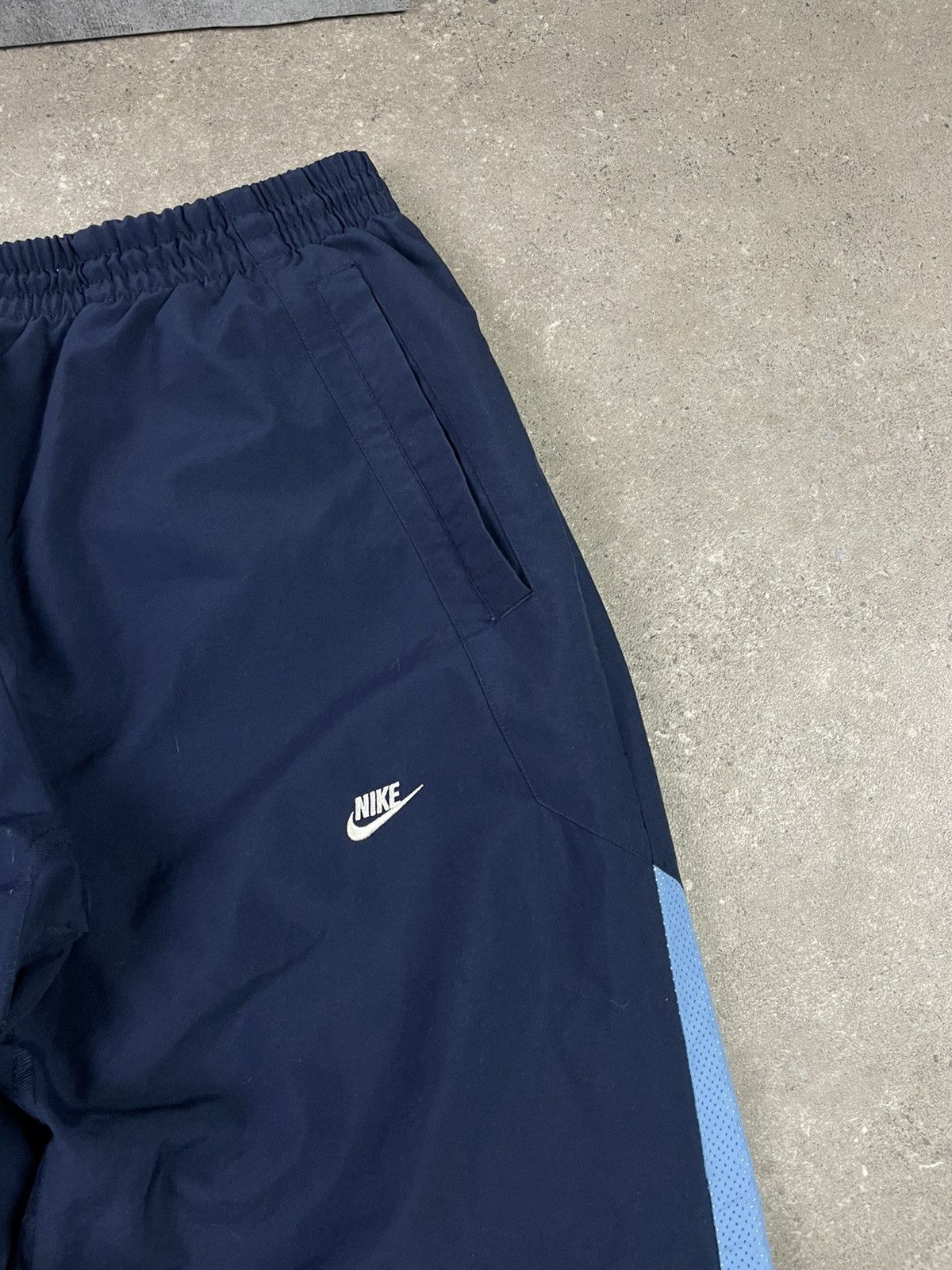 Nike × Vintage Vintage Y2K Nike Parachute Track Nylon Pants Size US 36 / EU 52 - 2 Thumbnail