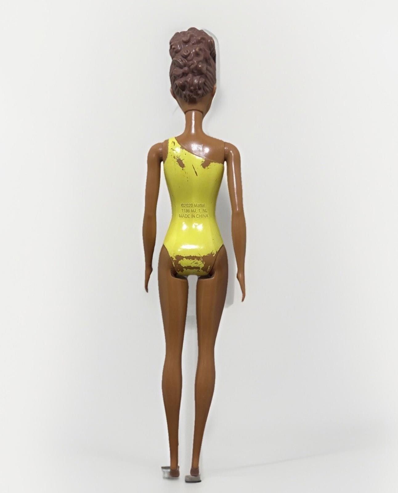 Designer BARBIE Color Reveal Pizzazz Face Brown Hair Yellow Swimsuit Size ONE SIZE - 5 Thumbnail