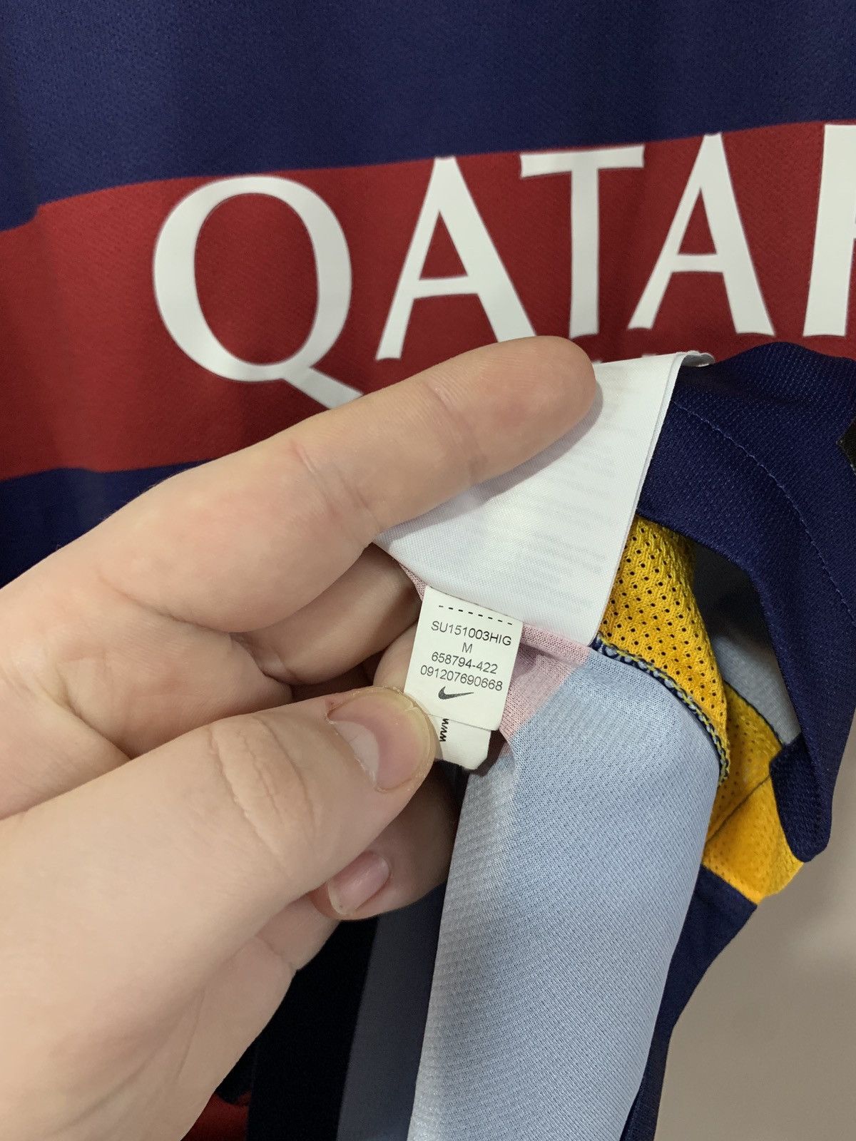 Nike Barcelona 2015 Home Football Shirt Nike Soccer Jersey #14 Size US M / EU 48-50 / 2 - 13 Thumbnail