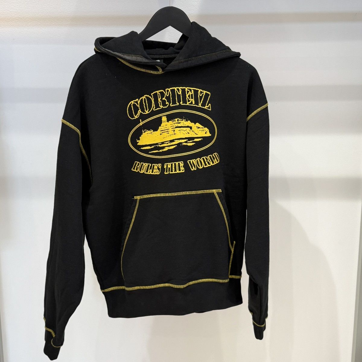 注目ブランドのギフト & BLACK V2 HOODIE ALCATRAZ CORTEIZ Corteiz YELLOW Grailed | トップス