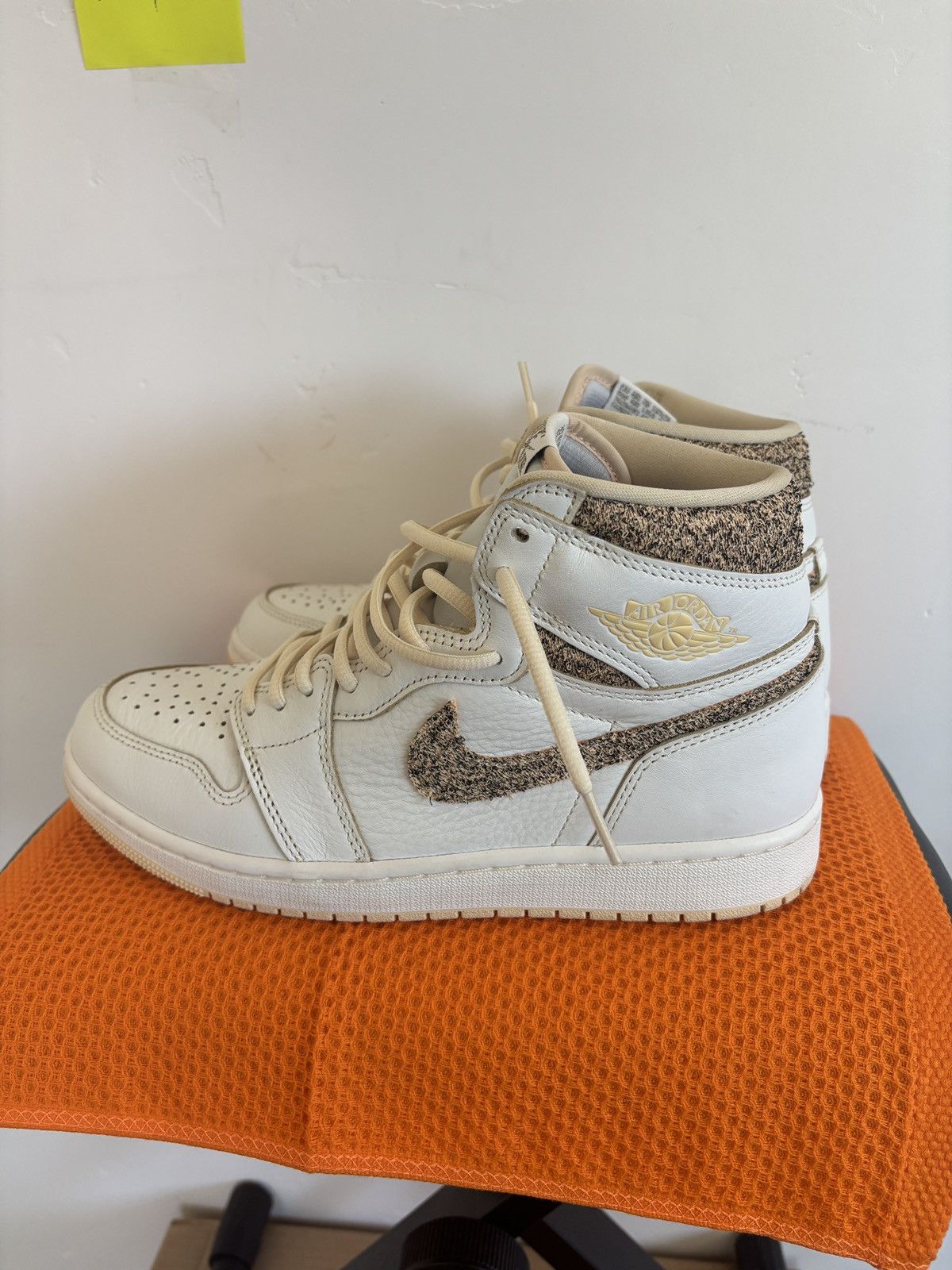 Jordan Brand Jordan 1 High Craft Naija Size US 9 / EU 42 - 2 Thumbnail
