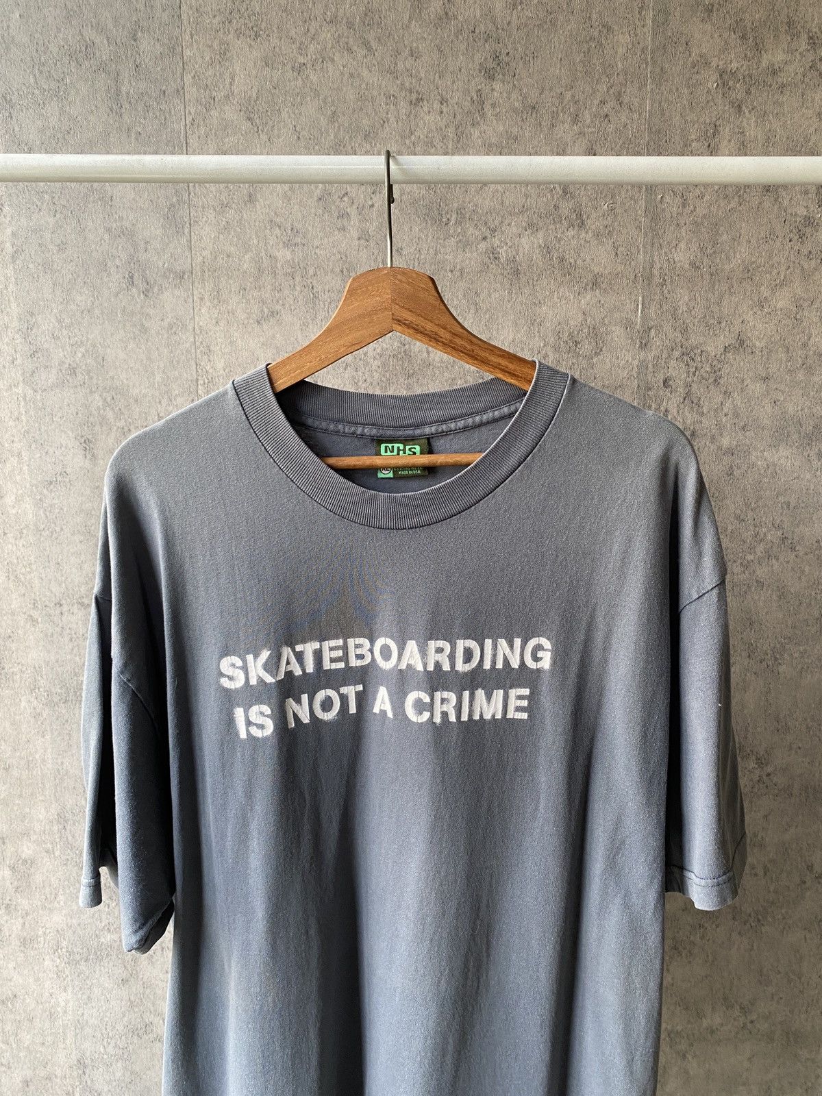 Santa Cruz Skateboards Vintage 90’s Santa Cruz Skateboard Faded T Shirt Size US XL / EU 56 / 4 - 3 Thumbnail