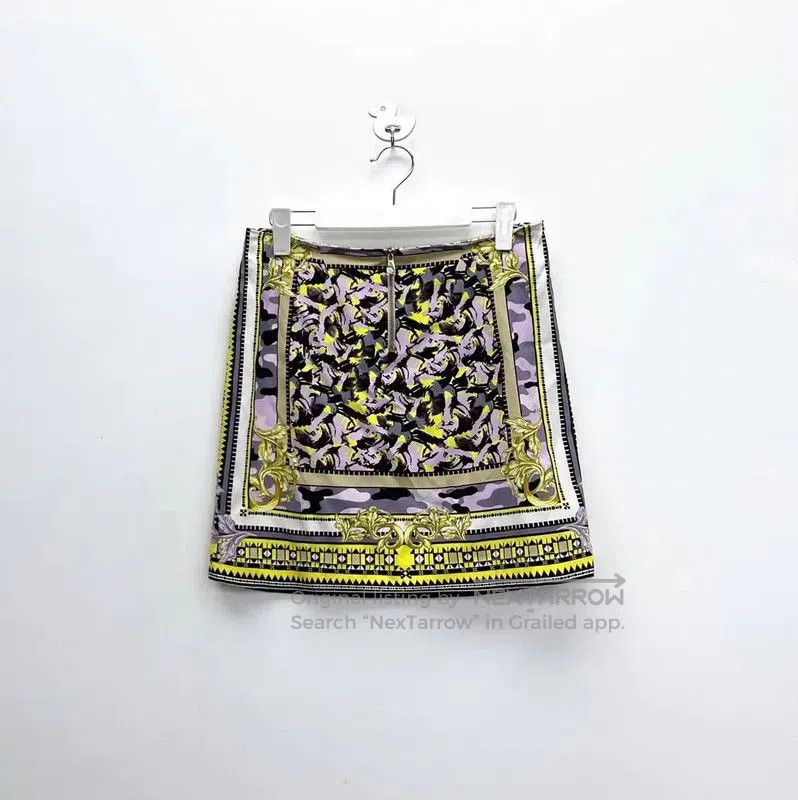 Versace Versace Multi-Patterned Short Skirt Size L . Size 31" - 1 Thumbnail