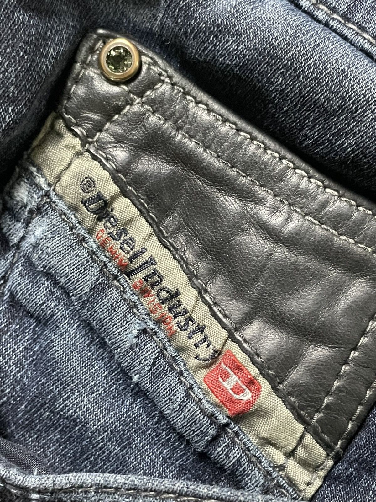 Diesel × Vintage DIESEL INDUSTRY RELAXED FIT JEANS (103) Size US 33 - 6 Thumbnail