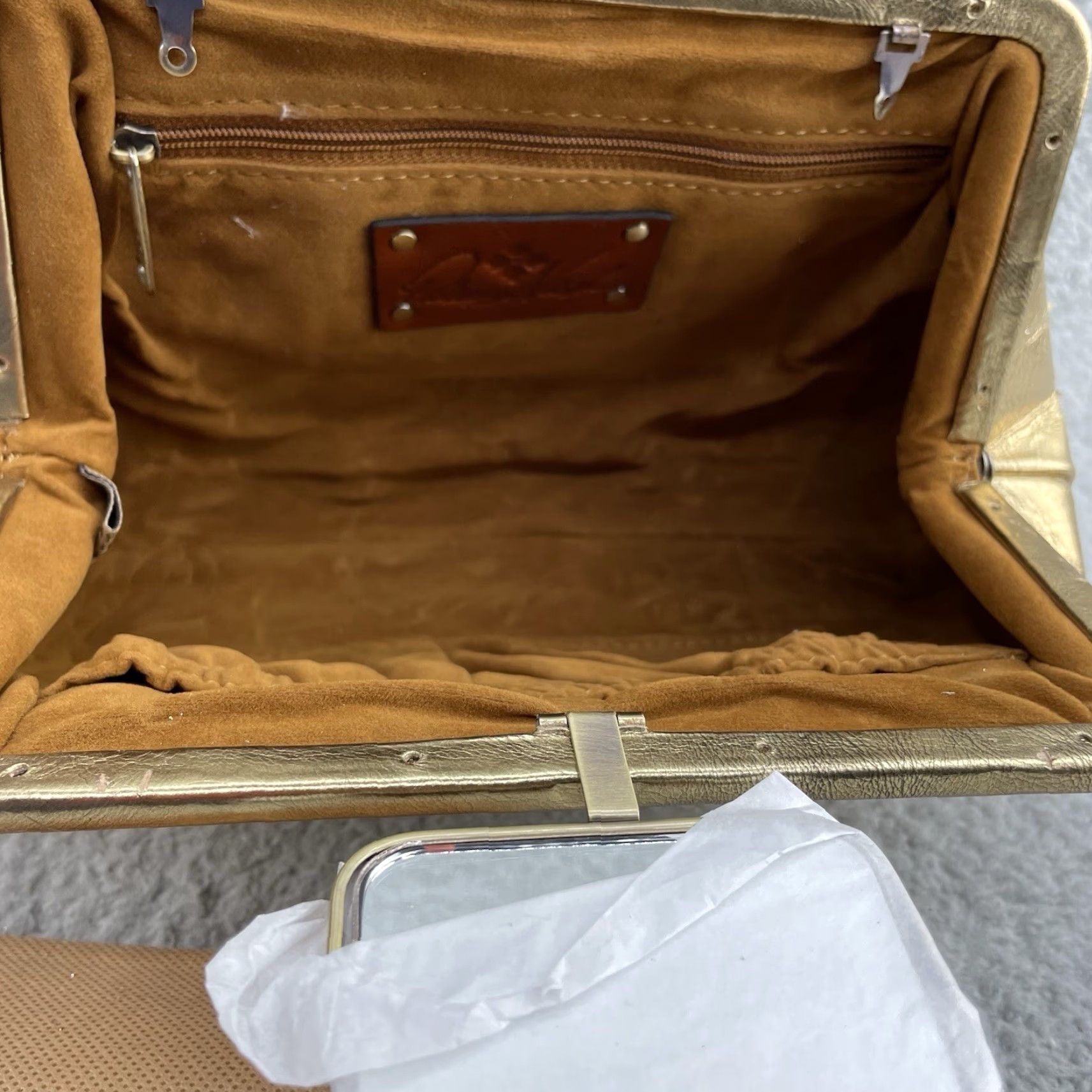 Patricia Nash VINTAGE Patricia Nash Cross Body Bag Purse Distresseed Metallic Leather Antique Gold Size ONE SIZE - 7 Thumbnail