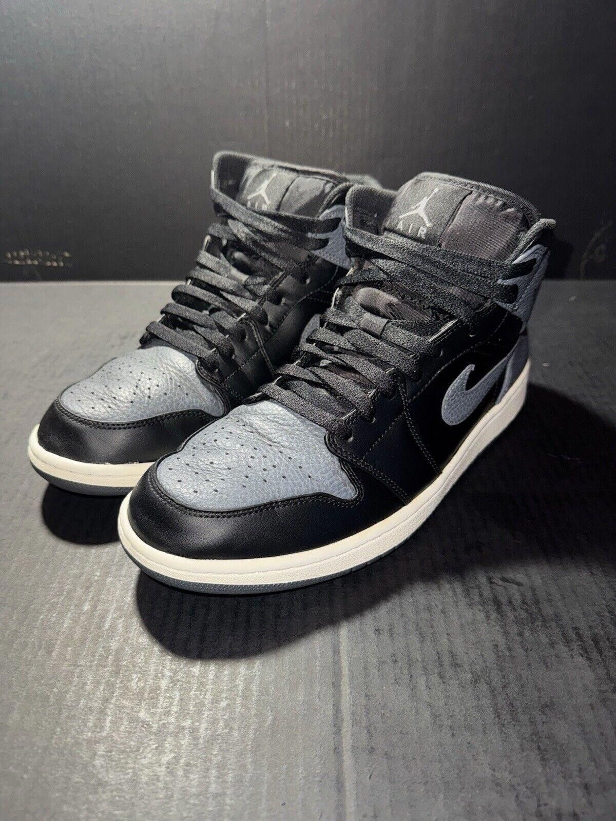 Jordan Brand Nike Air Jordan 1 Retro Mid Black Grey 554724-041 Sz 10.5 Size US 10.5 / EU 43-44 - 4 Thumbnail