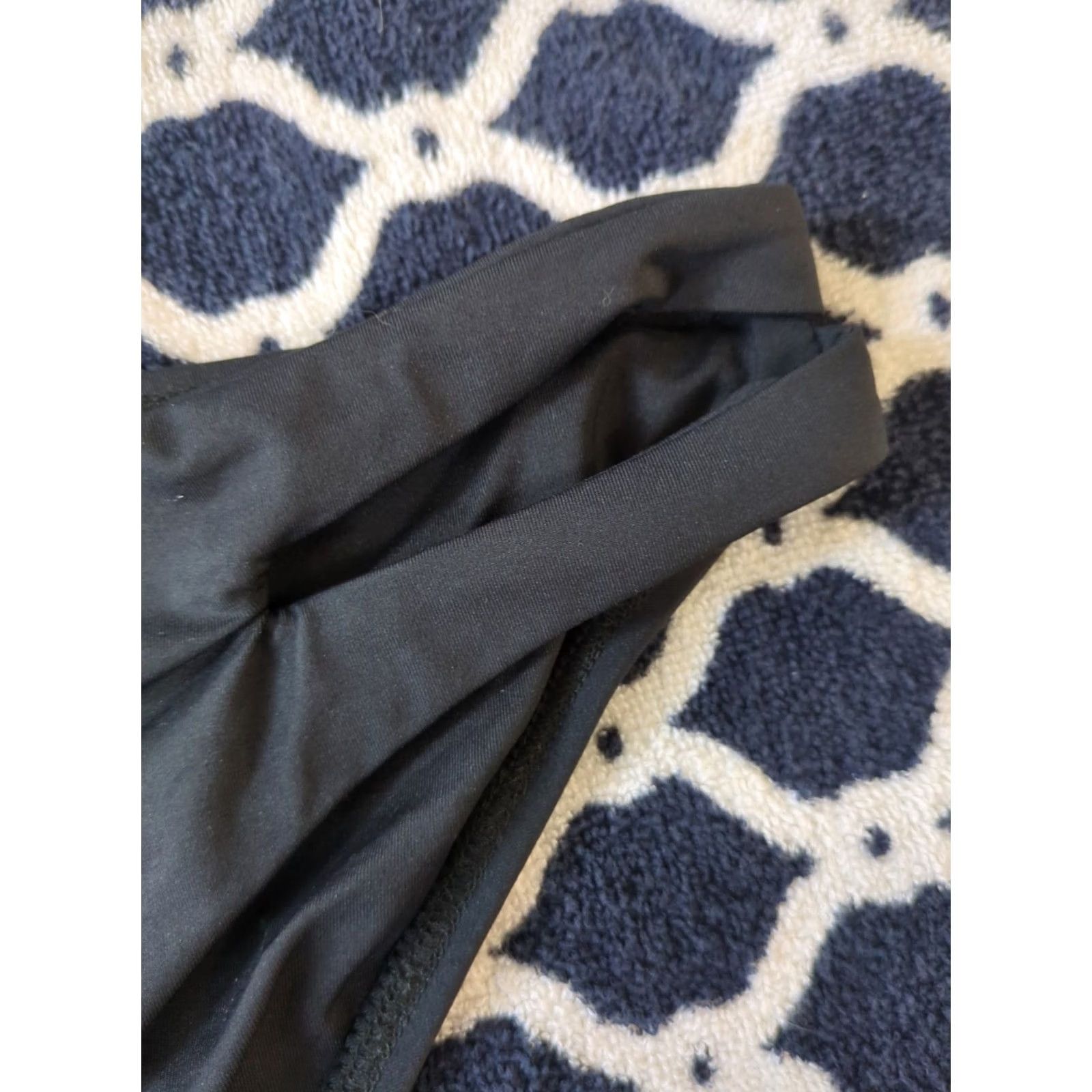 Vintage L*Space Space Estella Classic Fit Cut Out Bikini Bottom Black L NWT Women Swimsuit 80% Nylon 20% Spandex Size 36" / US 14 / IT 50 - 3 Thumbnail