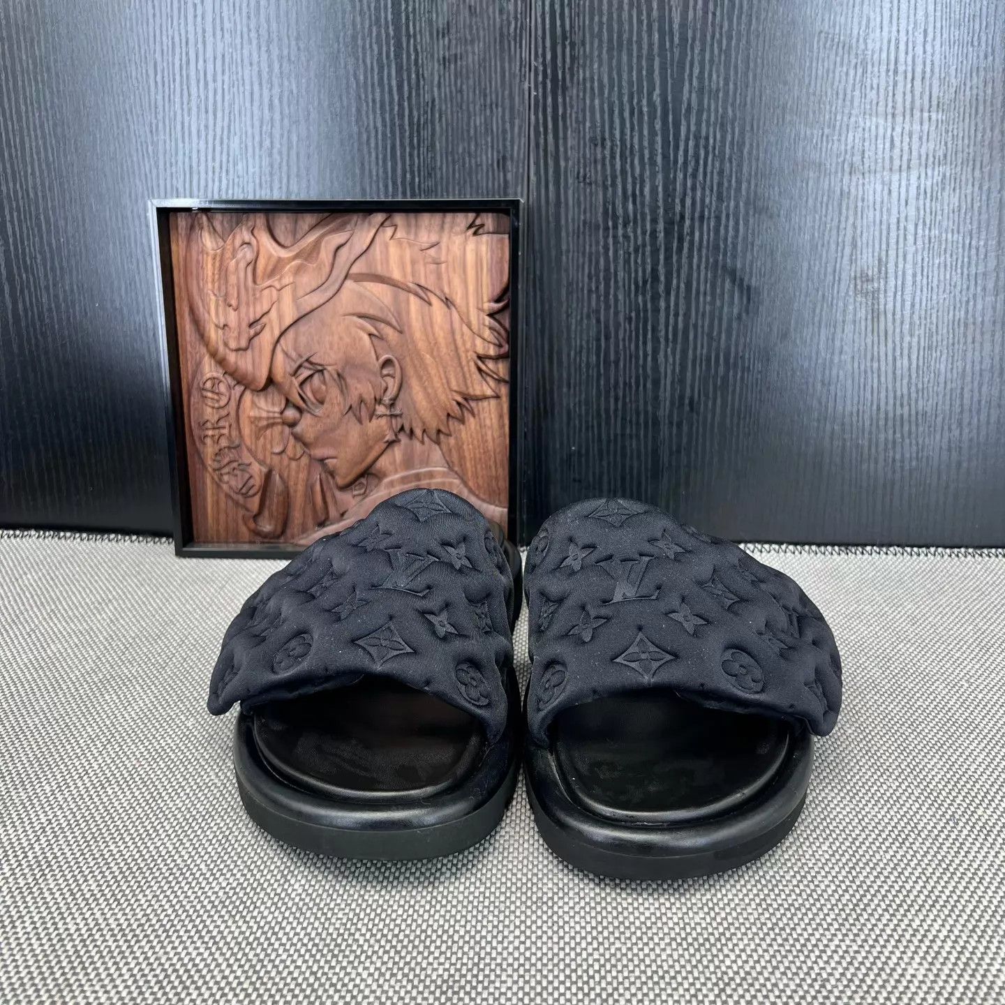 Louis Vuitton LV Pool Pillow Comfort embossed slippers 38, box, worn a few Size US 7.5 / IT 37.5 - 6 Thumbnail