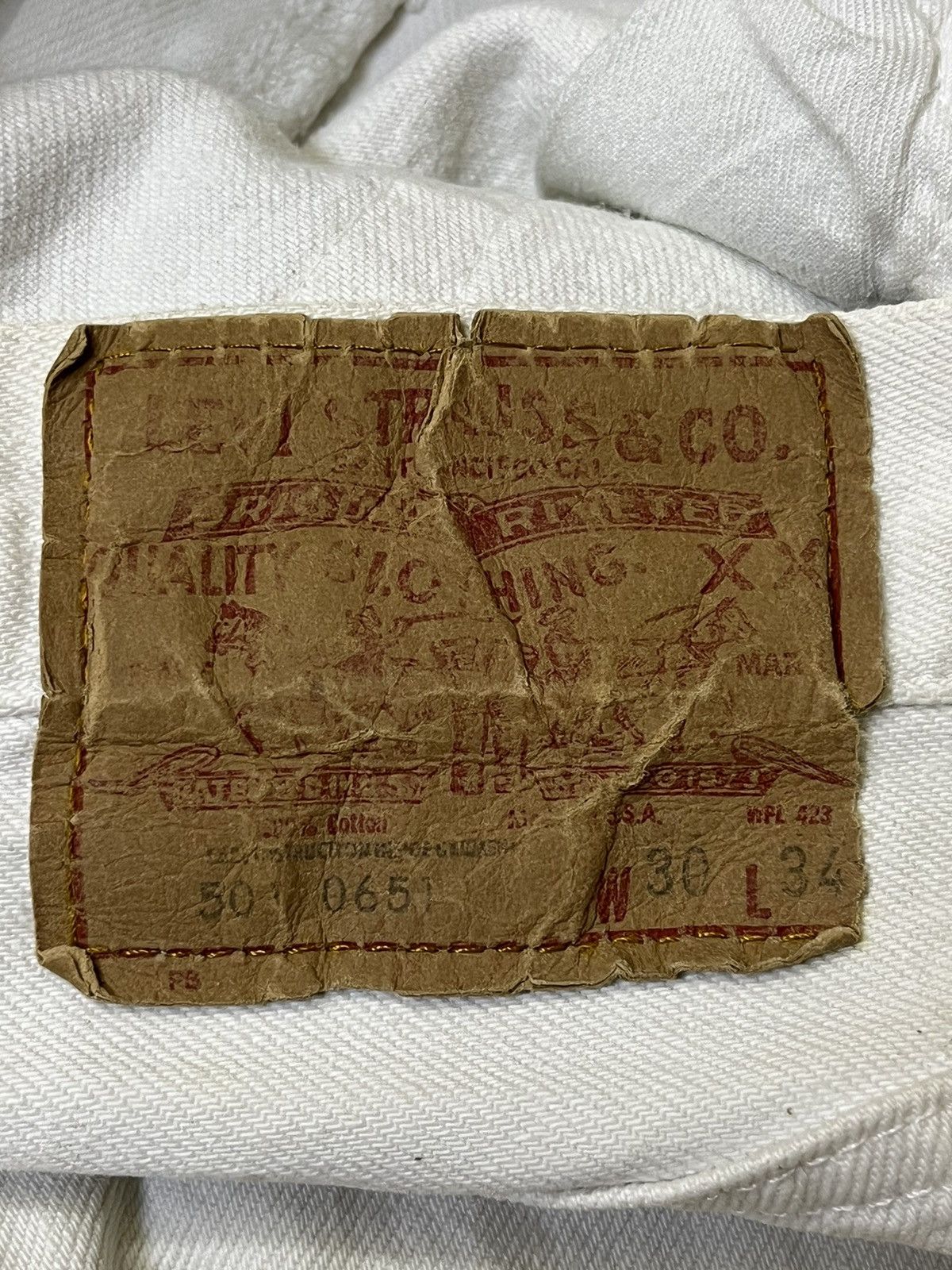 Levi's VINTAGE 80s LEVI’S 501-0651 MADE IN USA WHITE JEANS Size US 29 - 20 Thumbnail