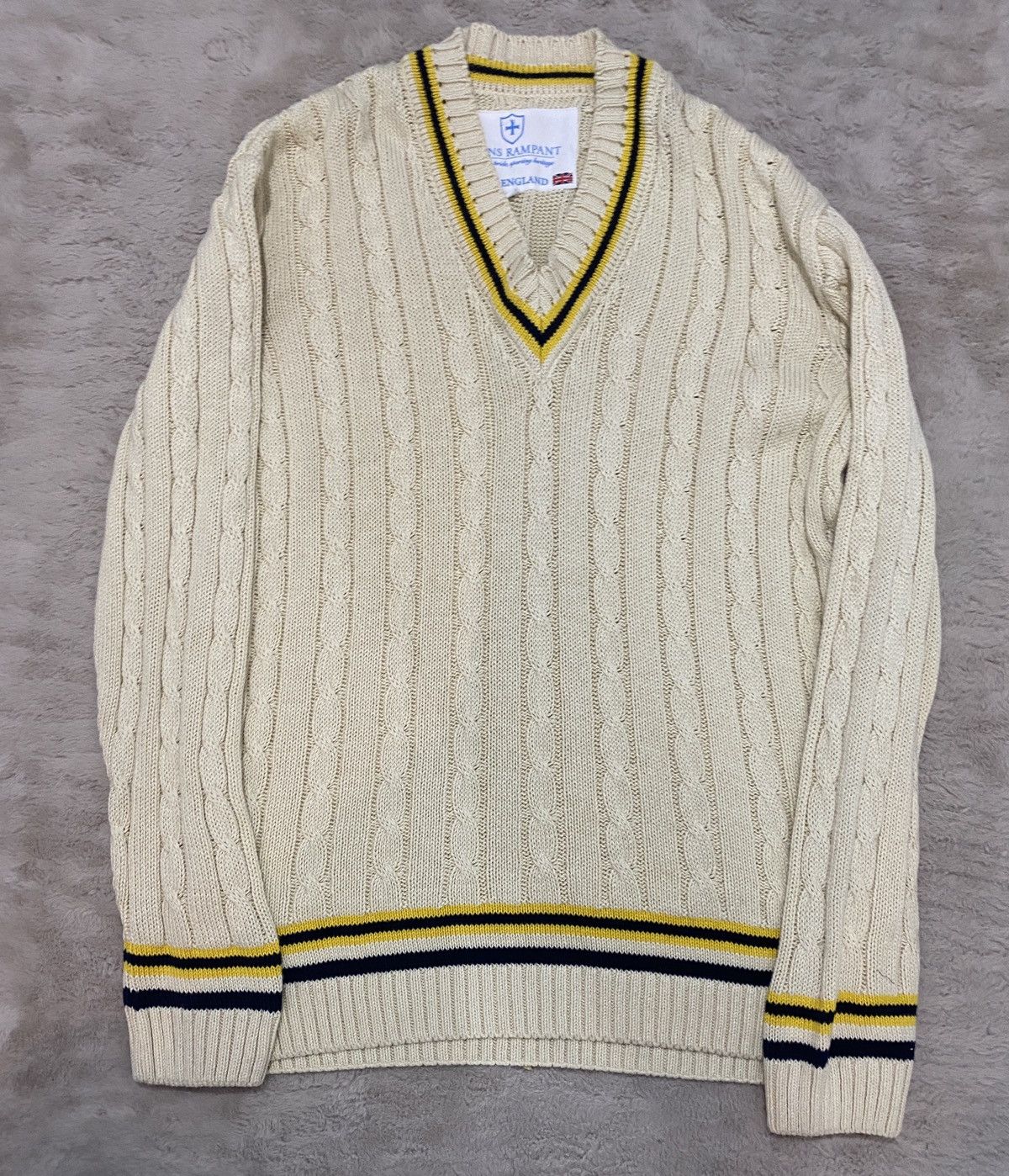 Lions rampant england beautiful rare cable long Knitwear