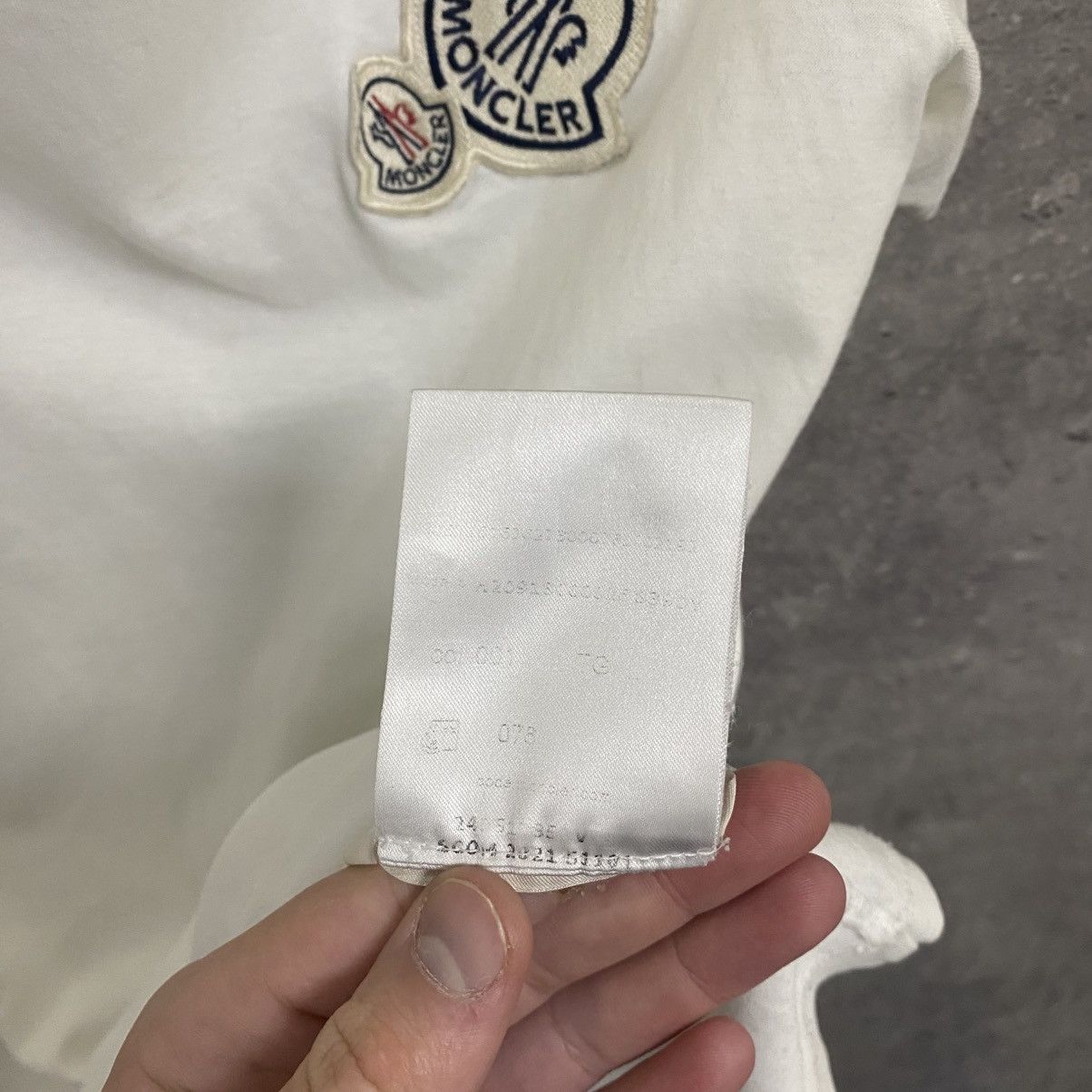 Moncler Moncler T-Shirt Size US L / EU 52-54 / 3 - 12 Thumbnail