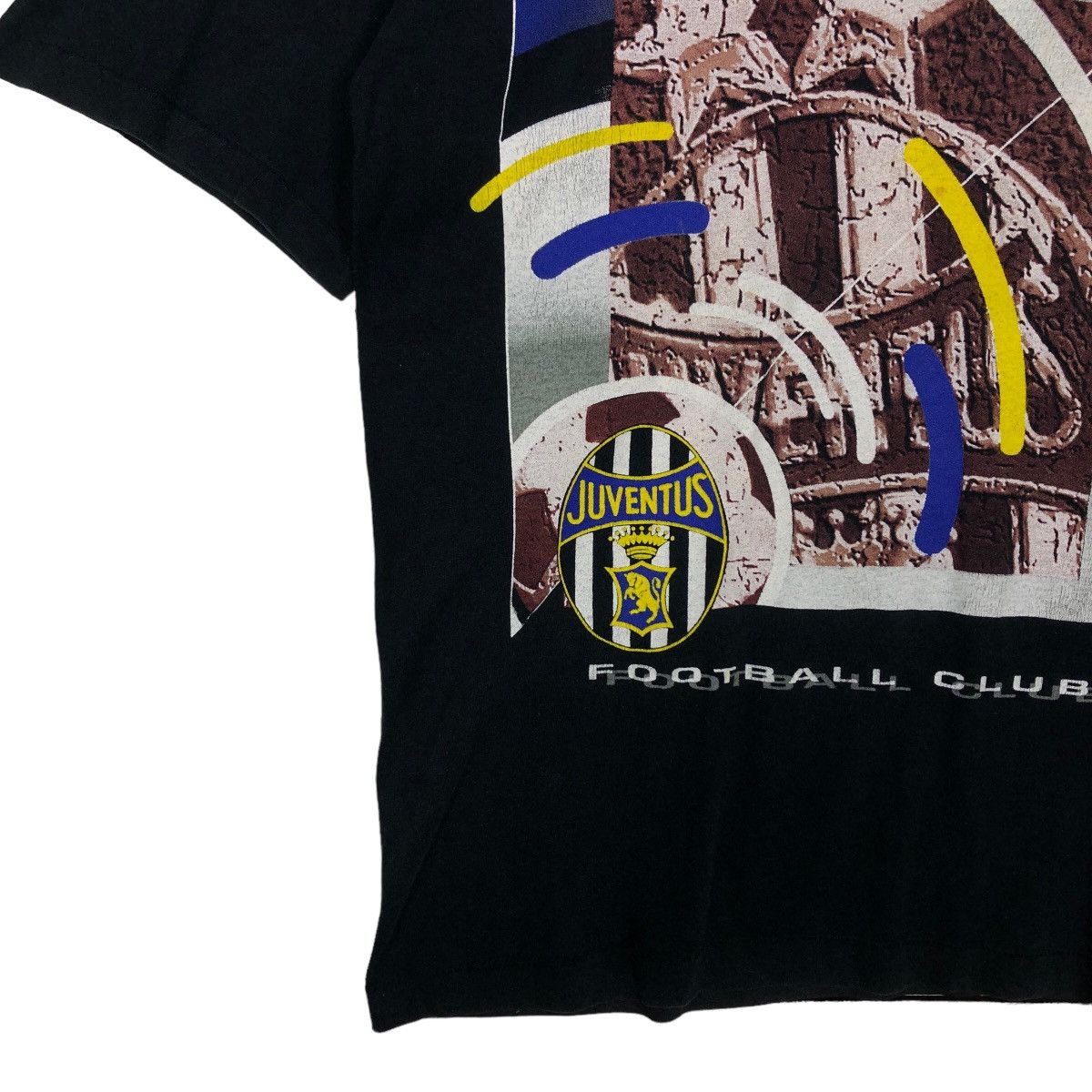 Japanese Brand 🔥90’s Vintage Kappa Juventus Football Team Big Logo T-Shirt Size US M / EU 48-50 / 2 - 3 Thumbnail