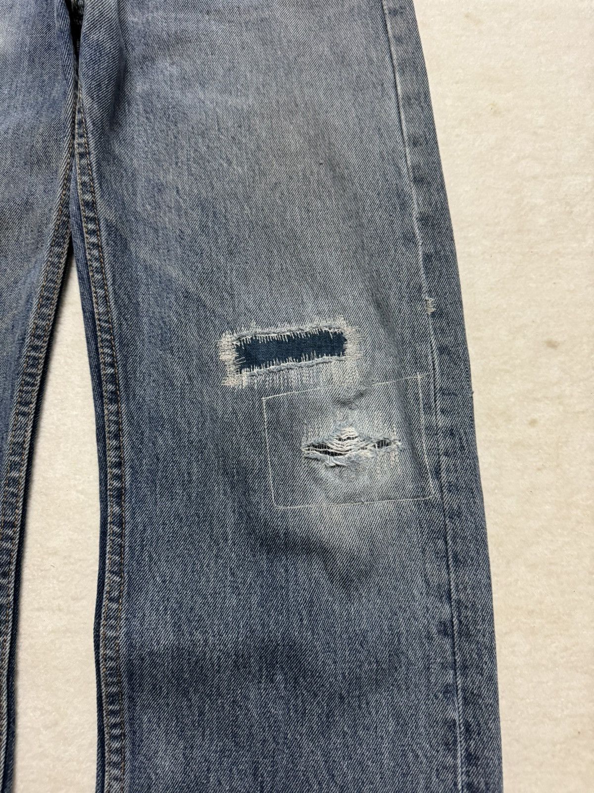 Levi's VINTAGE 2000s LEVI’S PATCHWORK THRASHED BLUE JEANS Size US 35 - 5 Thumbnail
