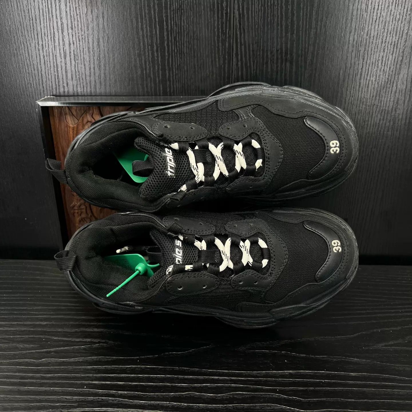 Balenciaga Balenciaga Triple S Black 39 Size US 6 / EU 39 - 7 Thumbnail