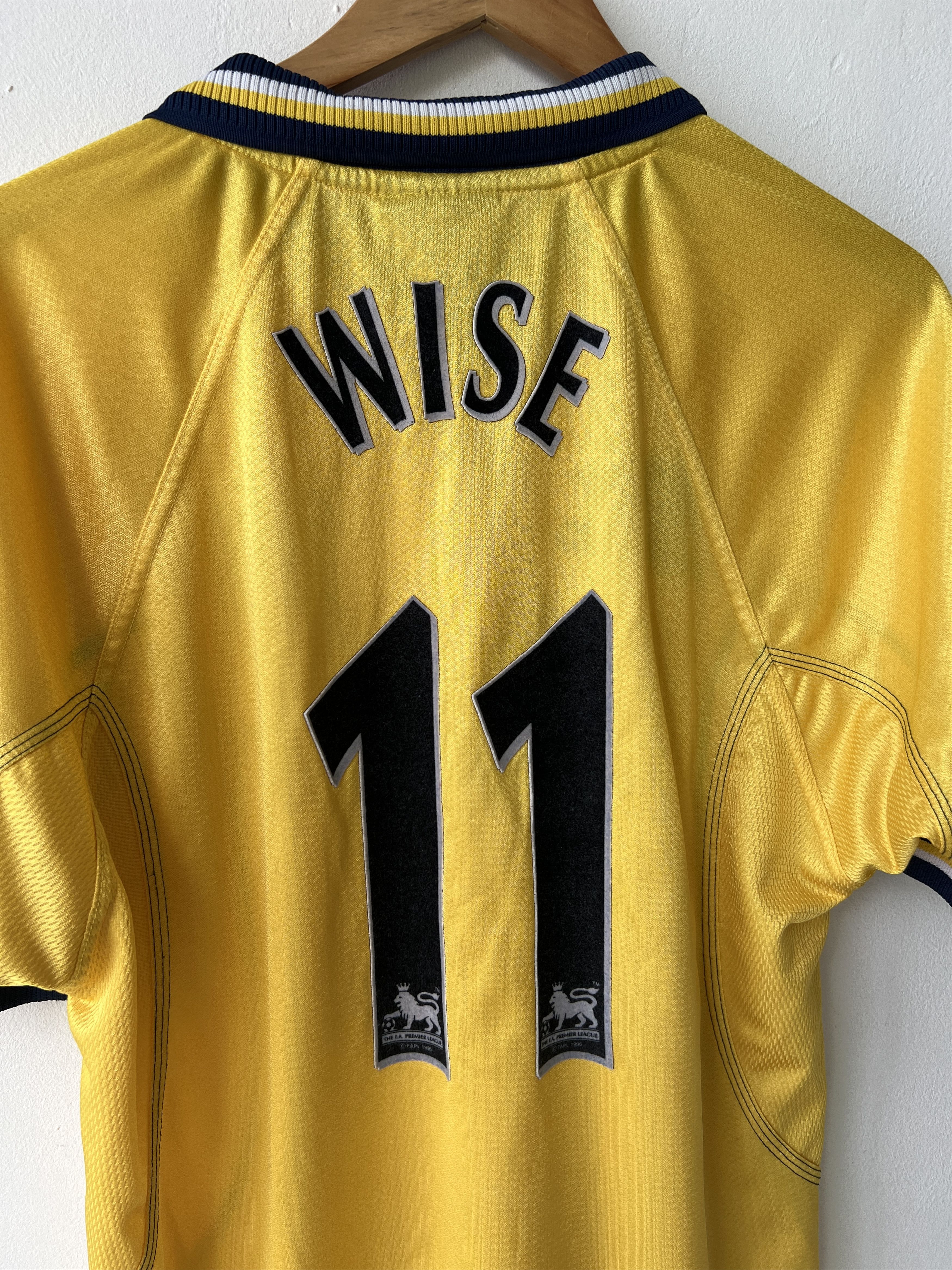 Umbro (M) Chelsea 1998-00 Third Shirt Wise #11 Kit Size US M / EU 48-50 / 2 - 6 Thumbnail