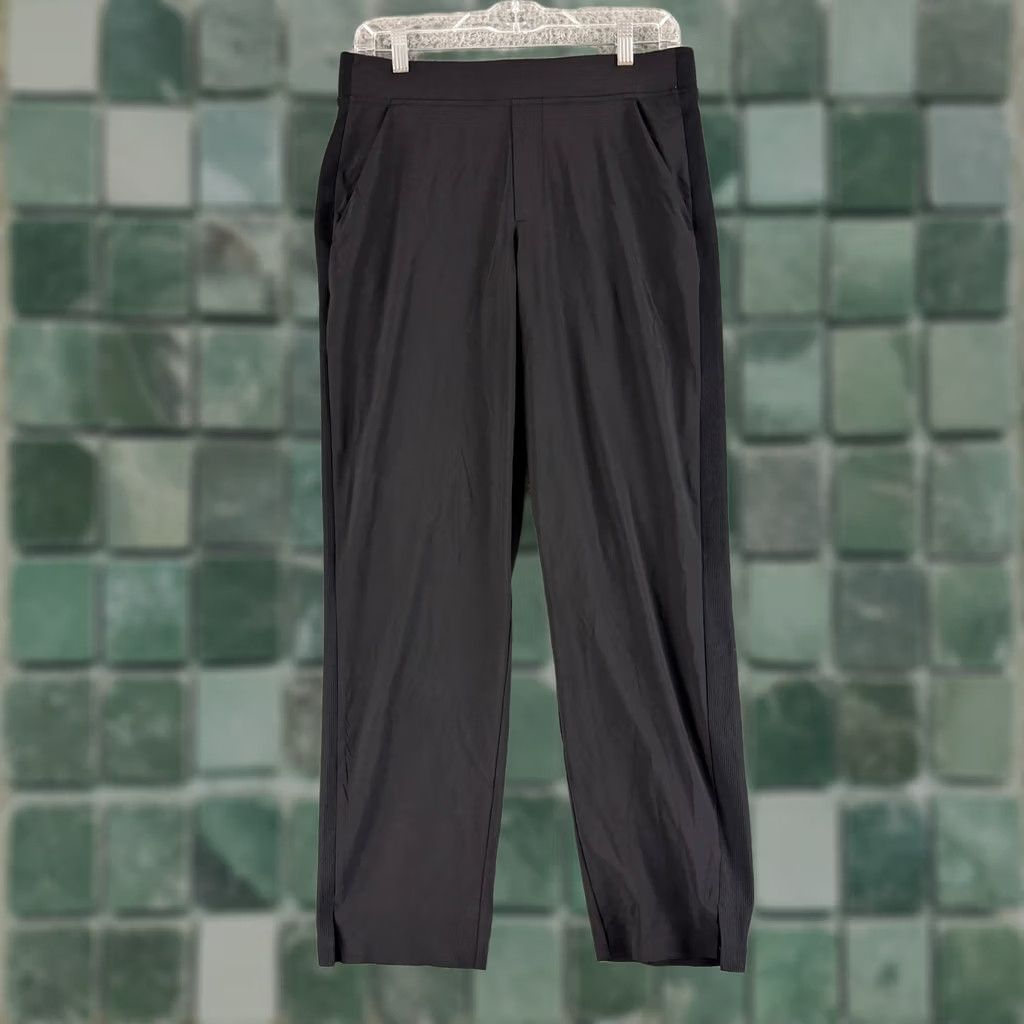 Athleta Athleta Brooklyn Ankle Pants Womens 6 Black - Tapered Stretch Travel Workwear Size 30" / US 8 / IT 44 - 1 Thumbnail
