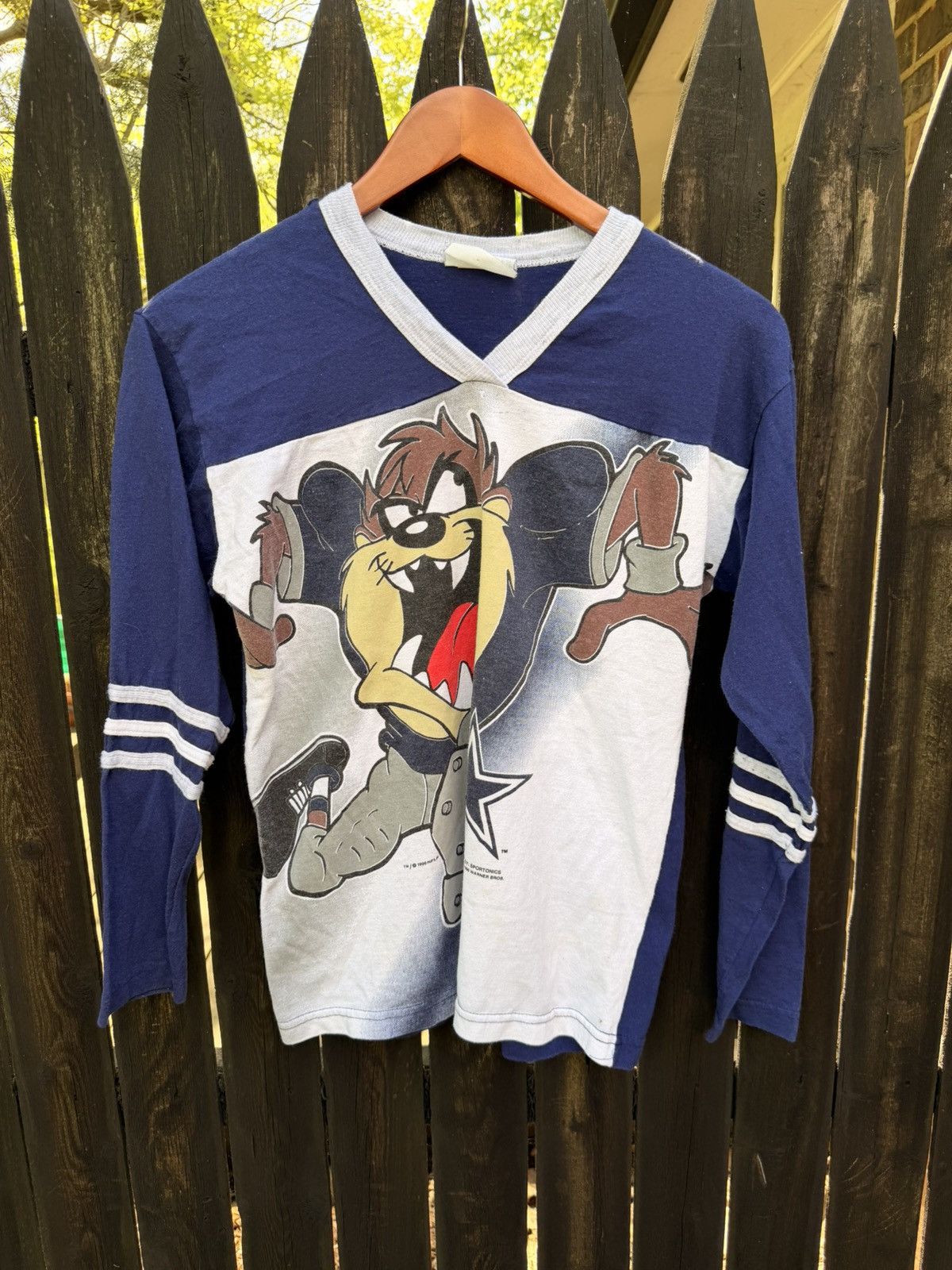 Vintage VTG WB 1996 Taz Dallas Cowboys Long Sleeve Size XS Size US XS / EU 42 / 0 - 1 Thumbnail