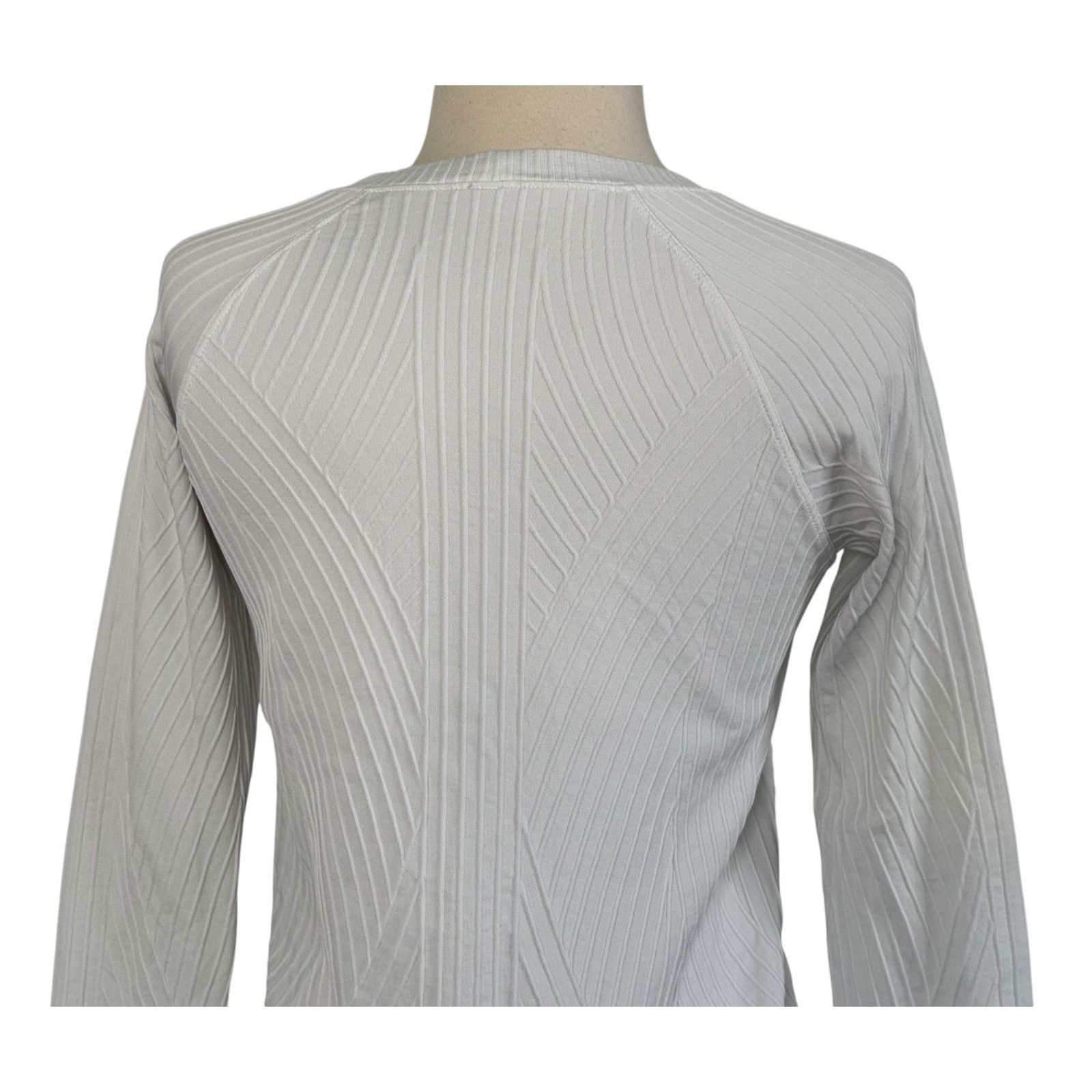 Lululemon LULULEMON Rest Less Seamless Pullover Ribbed Textured Size 6 Size S / US 4 / IT 40 - 9 Thumbnail