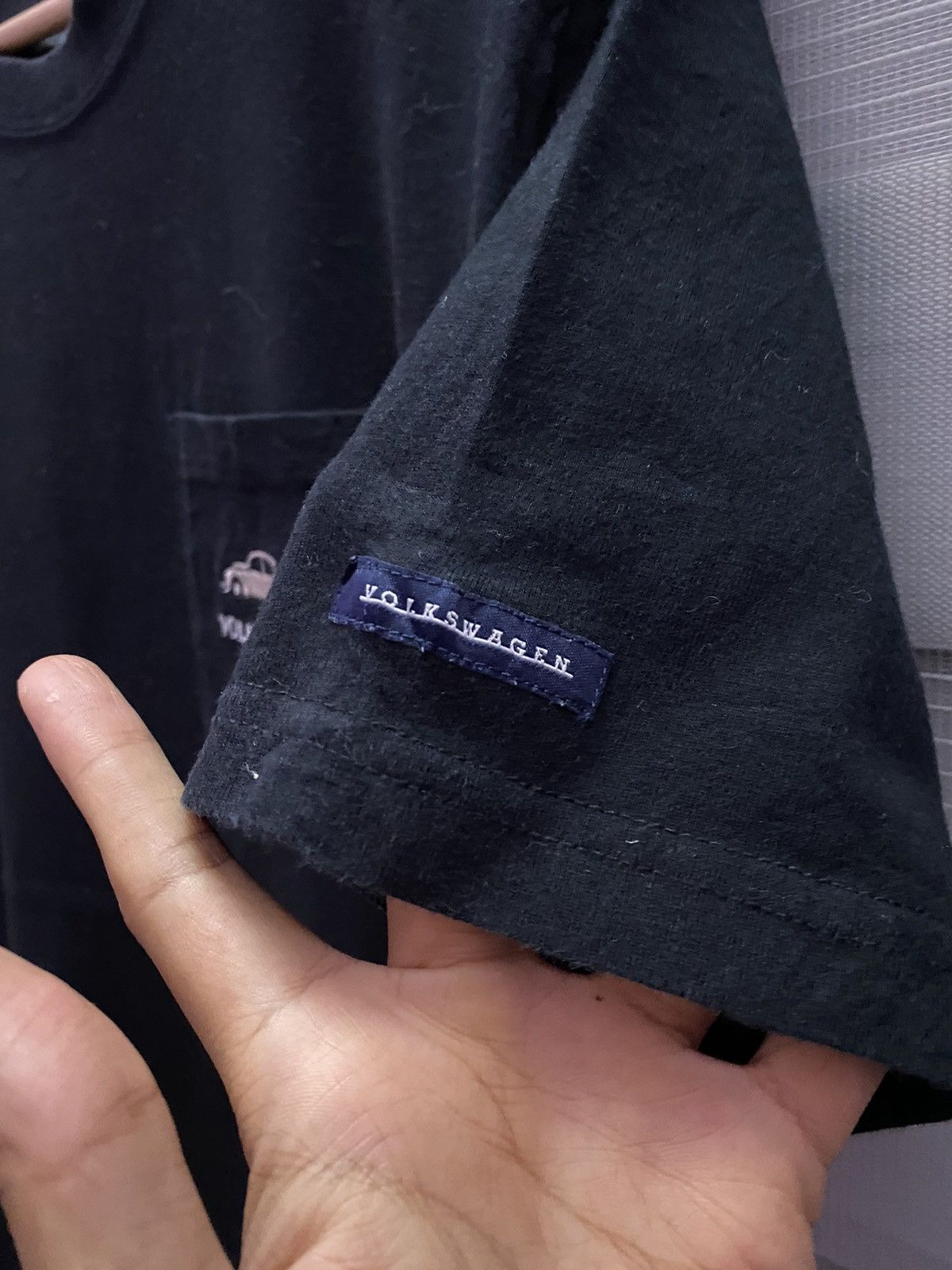 Vintage Volkswagen Embroidered Logo Official Licensed Pocket Tee Size US L / EU 52-54 / 3 - 5 Thumbnail