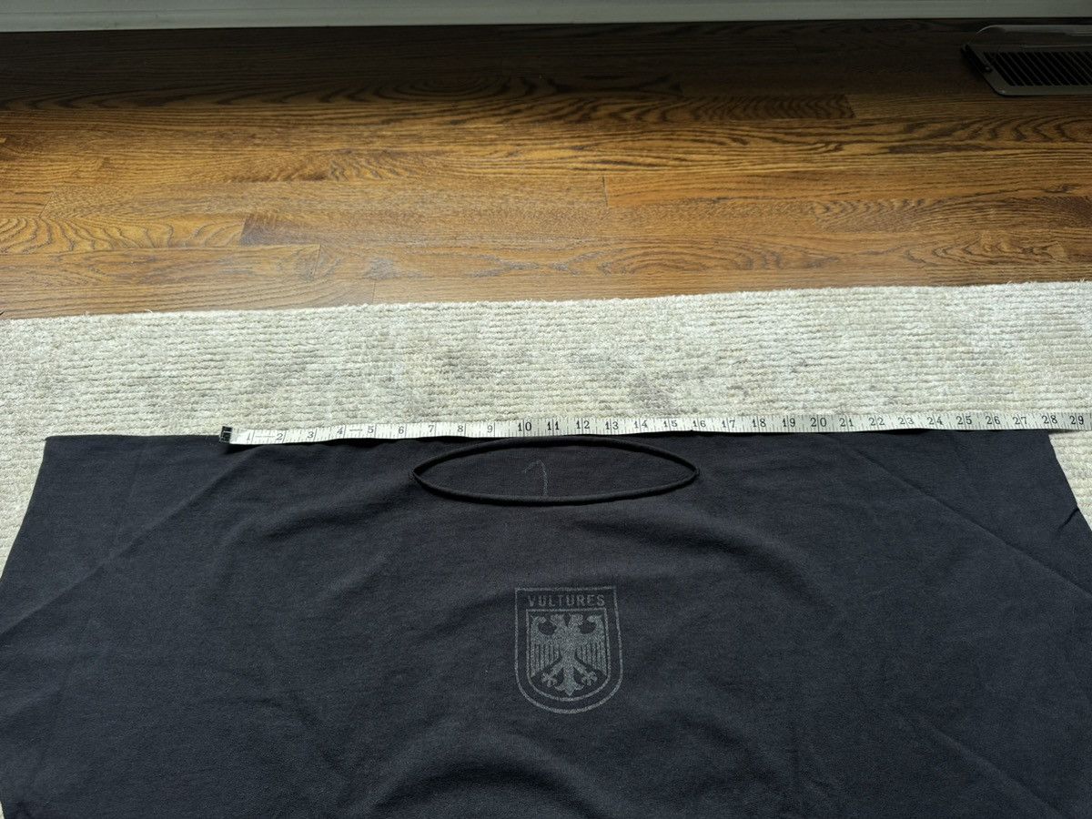 Kanye West Size 1 Yeezy Vultures Short T Black Tee Shirt Yzy Tour Small Size US S / EU 44-46 / 1 - 9 Thumbnail