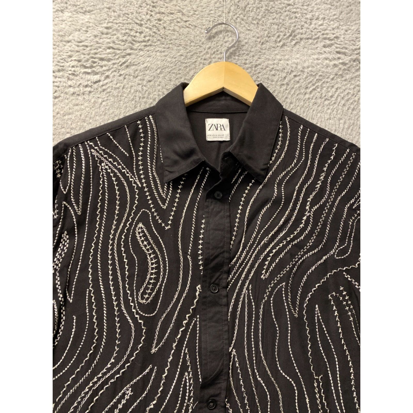 Zara ZARA Man Button Shirt Men’s M Black Crochet Slim Embroidered Metallic Embroidery Button-Up Shirt Mens Size US M / EU 48-50 / 2 - 3 Thumbnail
