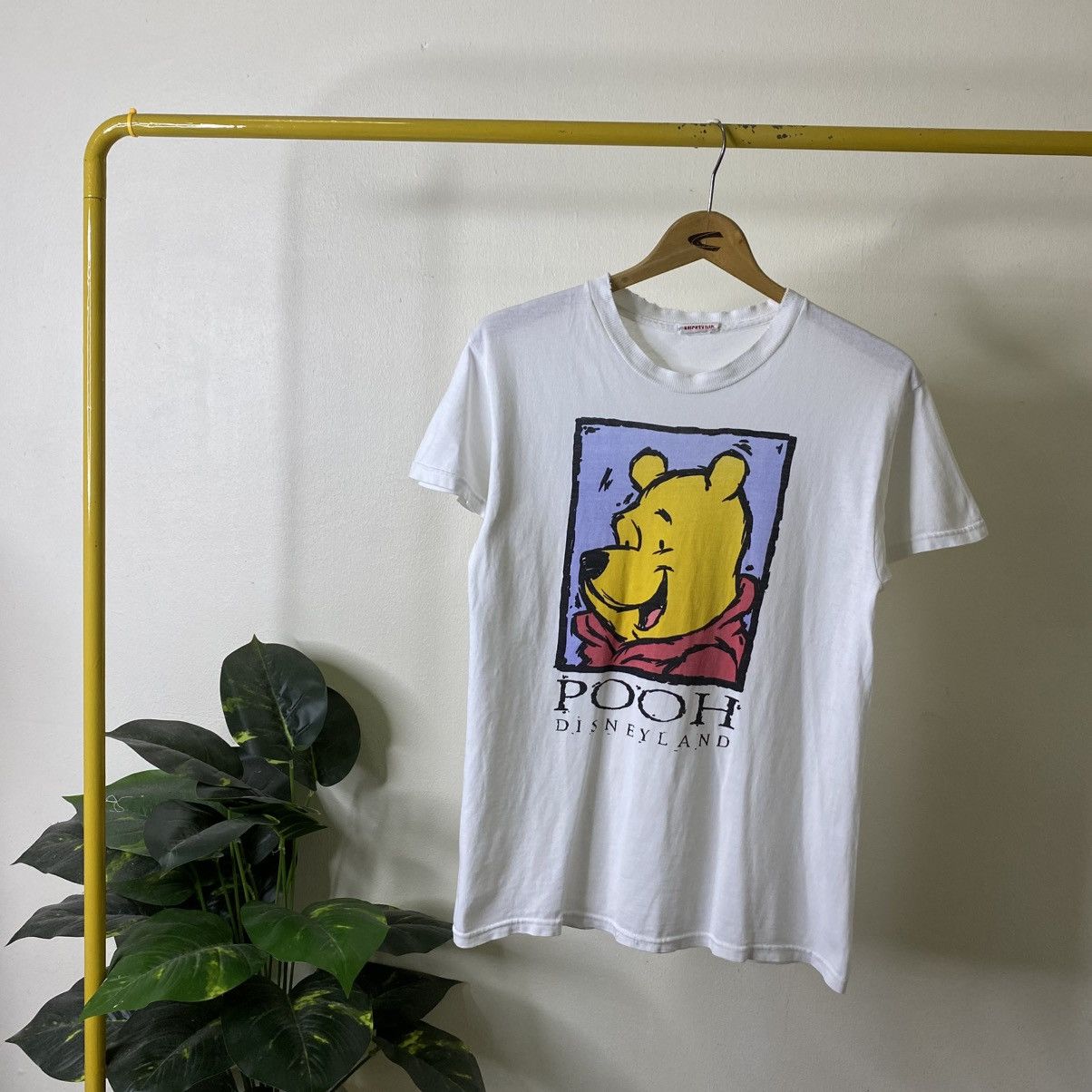 Disney Vintage 1990s Disney Winnie The Pooh Disneyland T Shirt Size US S / EU 44-46 / 1 - 1 Thumbnail