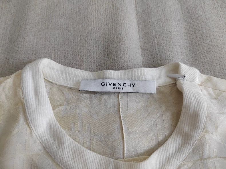 Givenchy Givenchy Paris Silk Round Neck Top, Size 36, Zipper Design Size US S / EU 44-46 / 1 - 5 Thumbnail