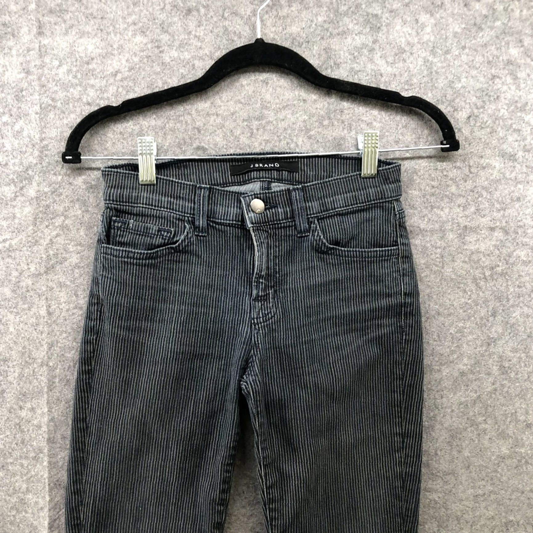 J Brand J Brand Skinny Leg Jeans Womens Belmont Black Gray Pinstriped Low Rise Size 25 Skinny Jeans Womens 25 Gray Pinstriped J Brand Size 42" / US 20 - 3 Thumbnail