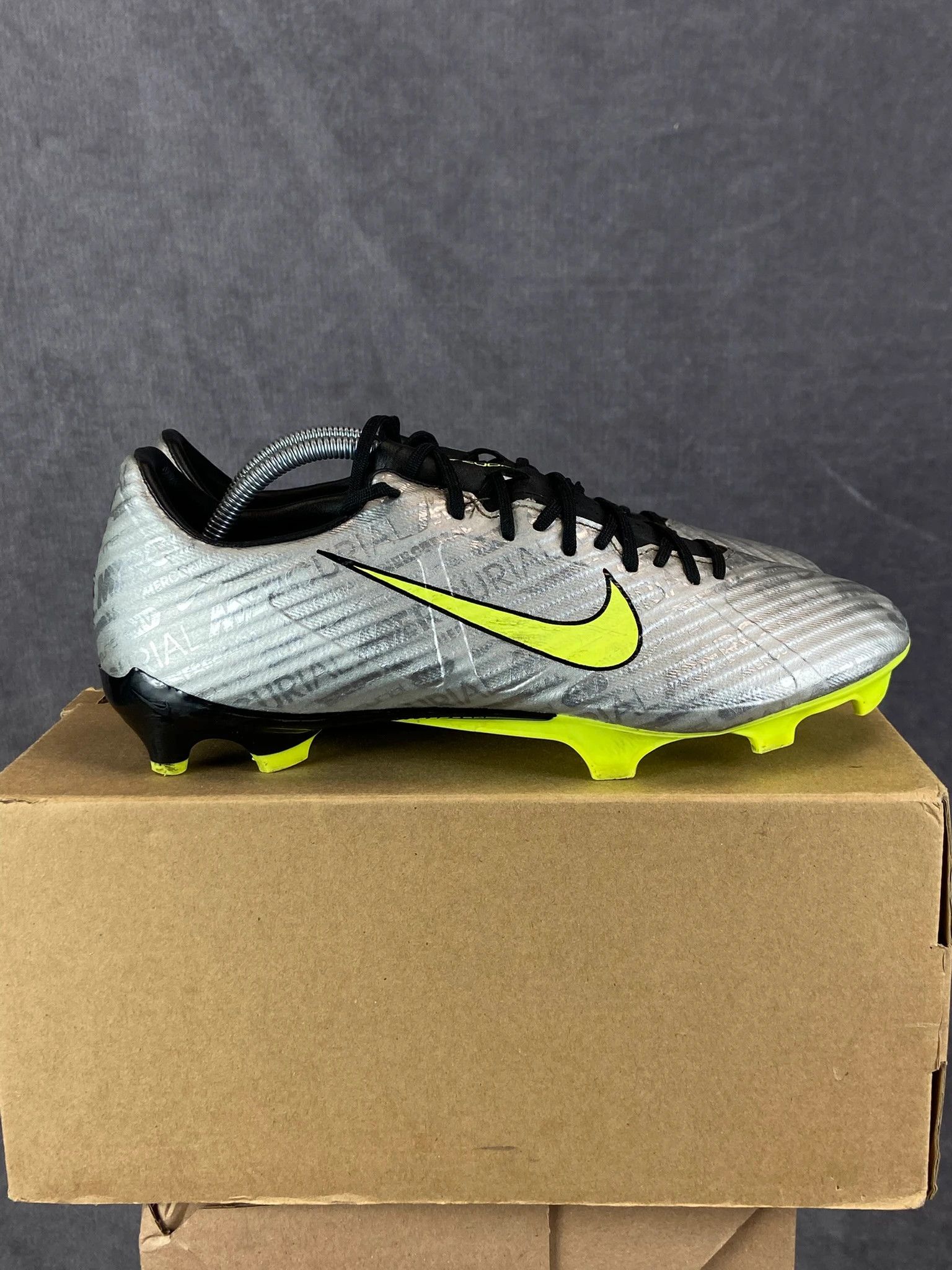 Nike Nike Football Boots Grey Size EU 42.5 Size US 9.5 / EU 42-43 - 4 Thumbnail