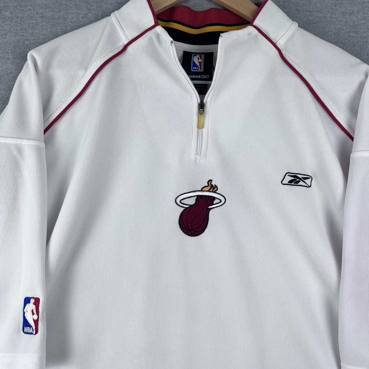 Vintage Vintage Y2K Men’s Reebok NBA Miami Heat warm up Size 2XL Size US XXL / EU 58 / 5 - 1 Thumbnail