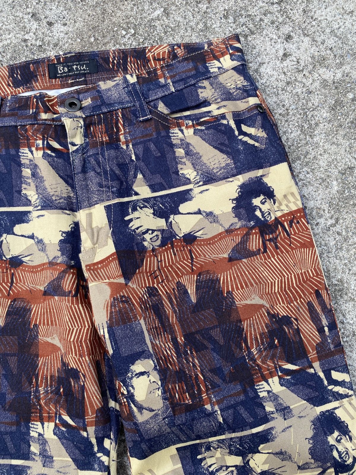 Hysteric Glamour × Japanese Brand × Jean Paul Gaultier Bat - su Japan Overprint Strechable Released Leg Pant Size US 29 - 9 Thumbnail