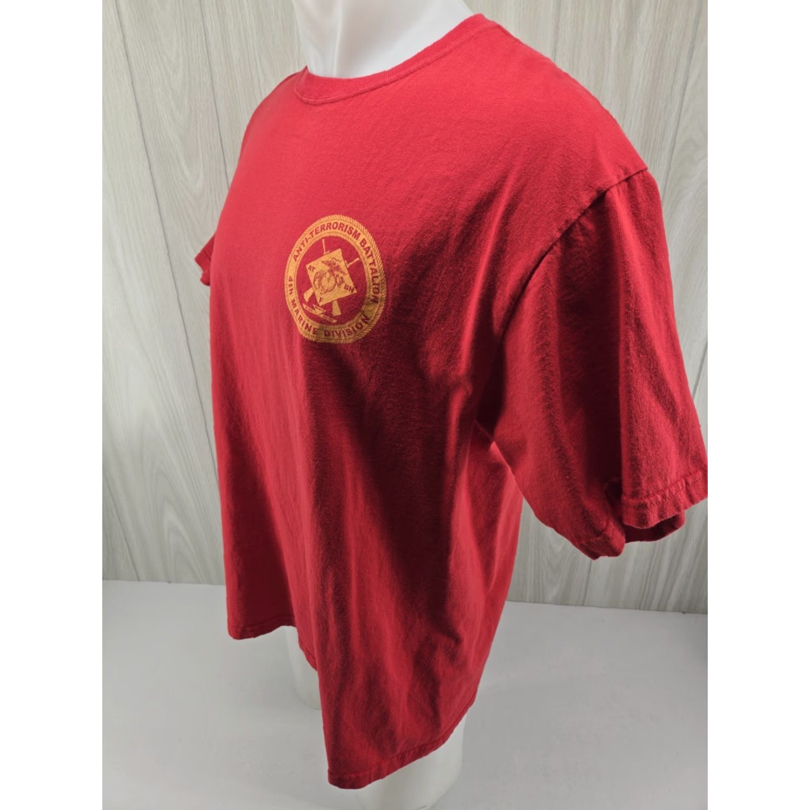 Anvil VINTAGE DISTRESSED Anti-Terrorism Battalion 4th Marine Division Red T-Shirt XL Mens Size US XL / EU 56 / 4 - 5 Thumbnail
